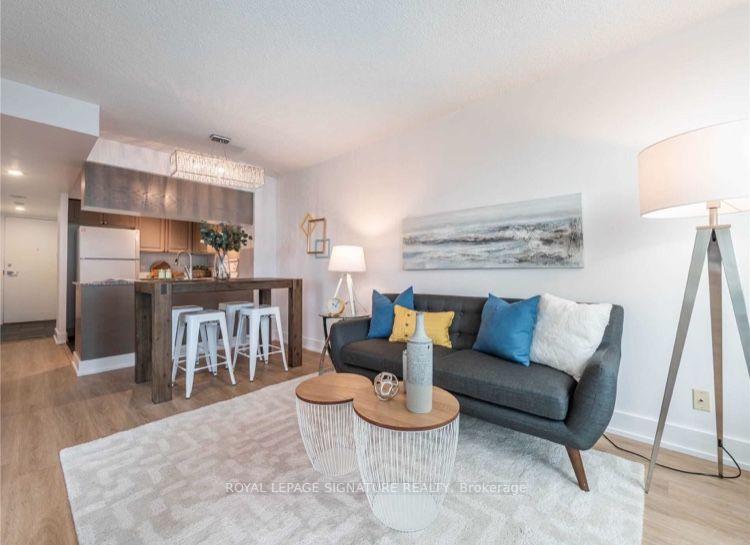 Photo 6 of Unit 805, 225 Queens Quay W, Toronto, Waterfront Communities — HOMEH