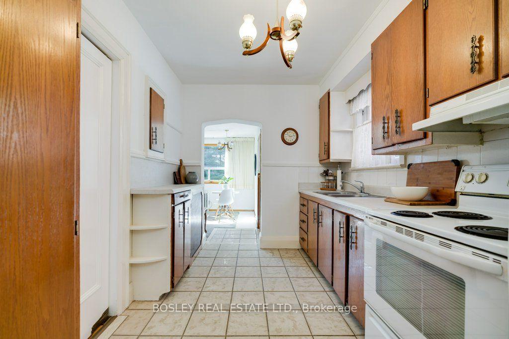 Photo 9 of 247 Melrose Avenue, Toronto, Bedford Park-Nortown — HOMEH