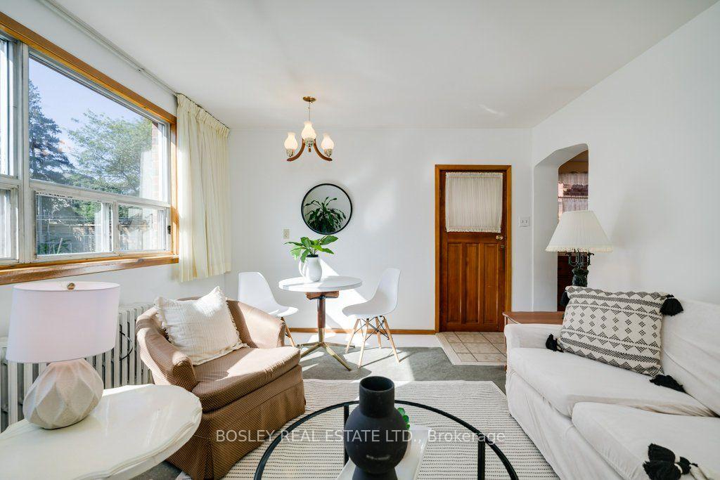 Photo 14 of 247 Melrose Avenue, Toronto, Bedford Park-Nortown — HOMEH