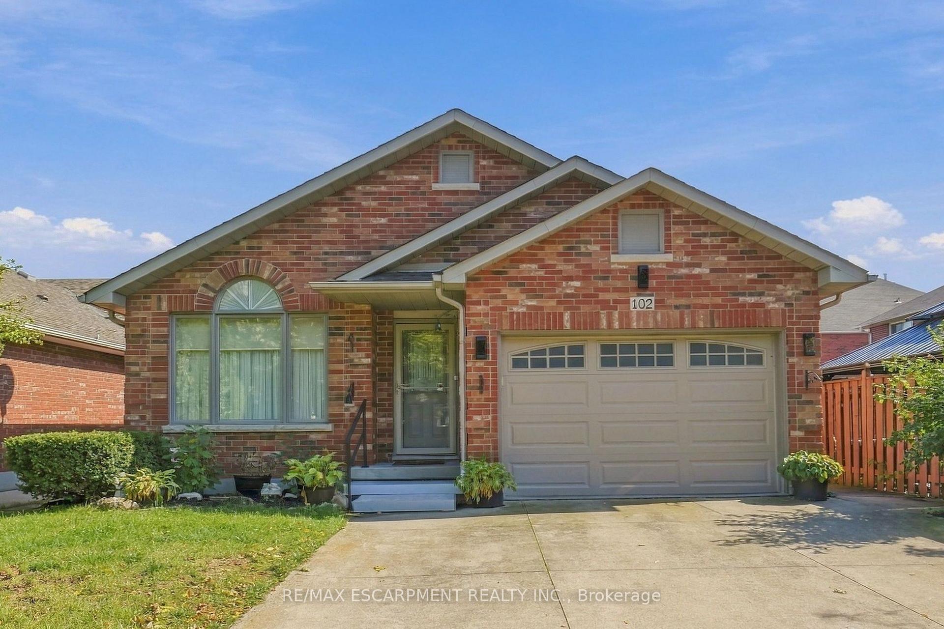 Photo 1 of 102 Cove Crescent, Hamilton, Stoney Creek — HOMEH