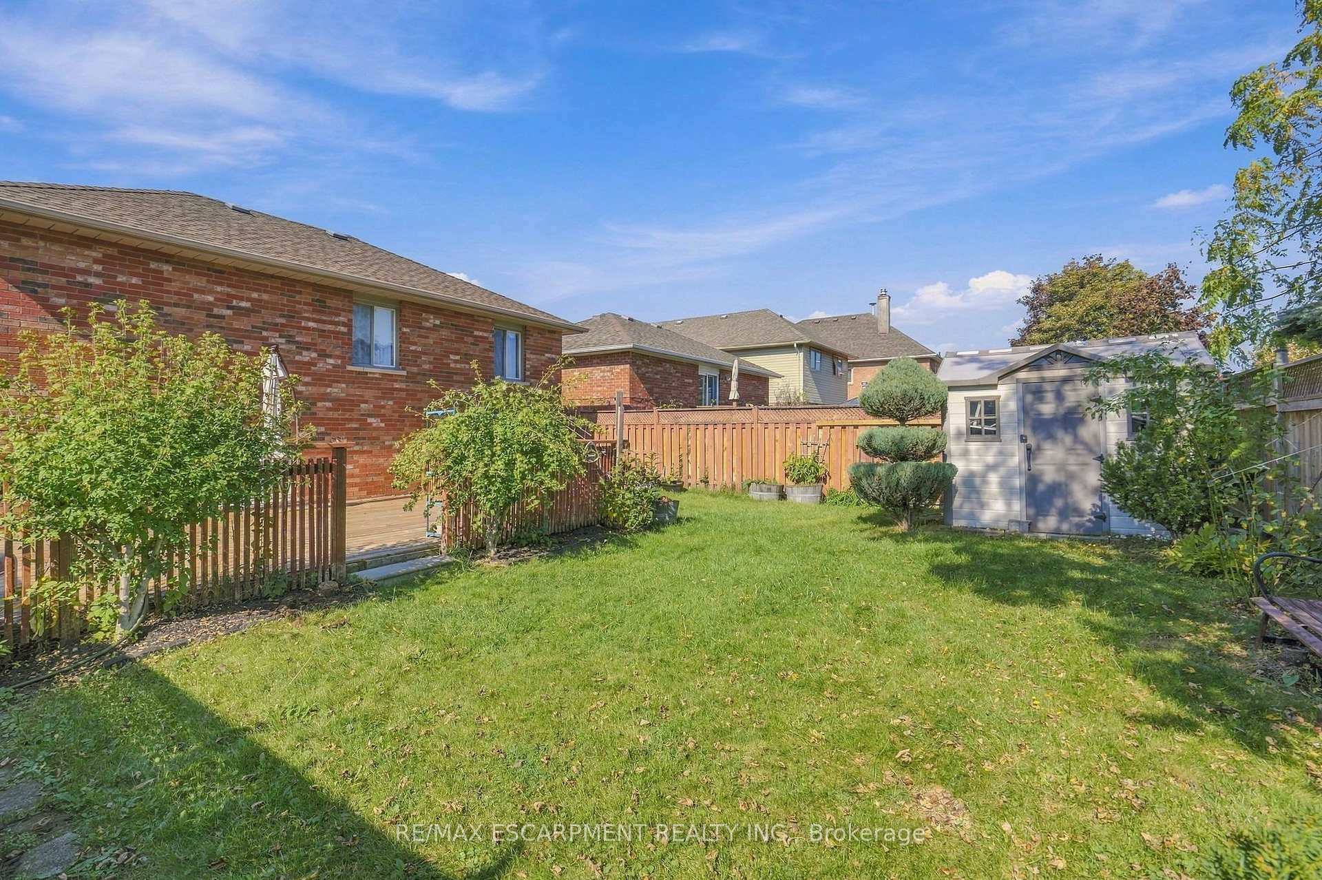 Photo 46 of 102 Cove Crescent, Hamilton, Stoney Creek — HOMEH