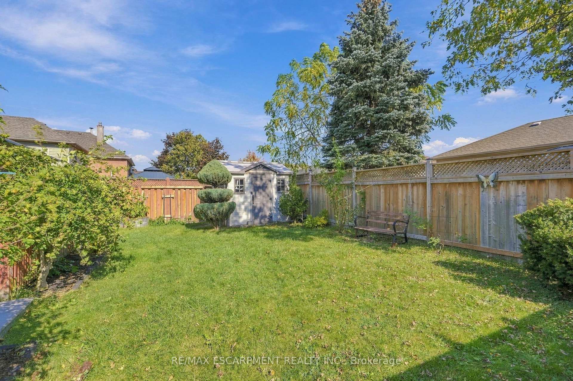Photo 48 of 102 Cove Crescent, Hamilton, Stoney Creek — HOMEH