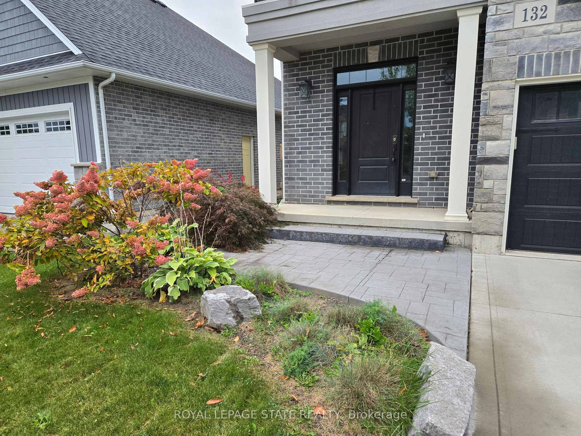 Photo 3 of 132 Lametti Drive, Pelham, Fonthill — HOMEH