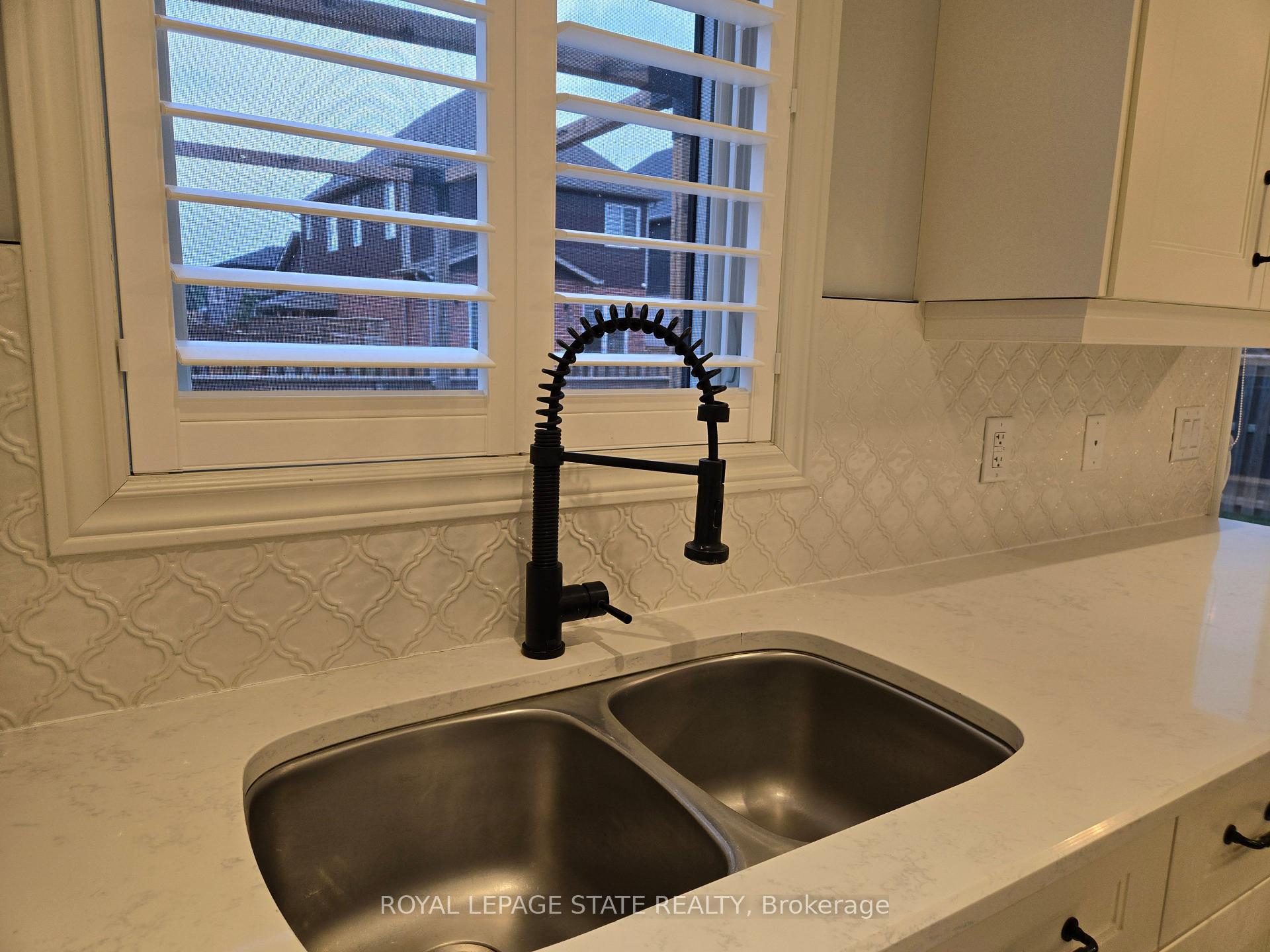 Photo 8 of 132 Lametti Drive, Pelham, Fonthill — HOMEH