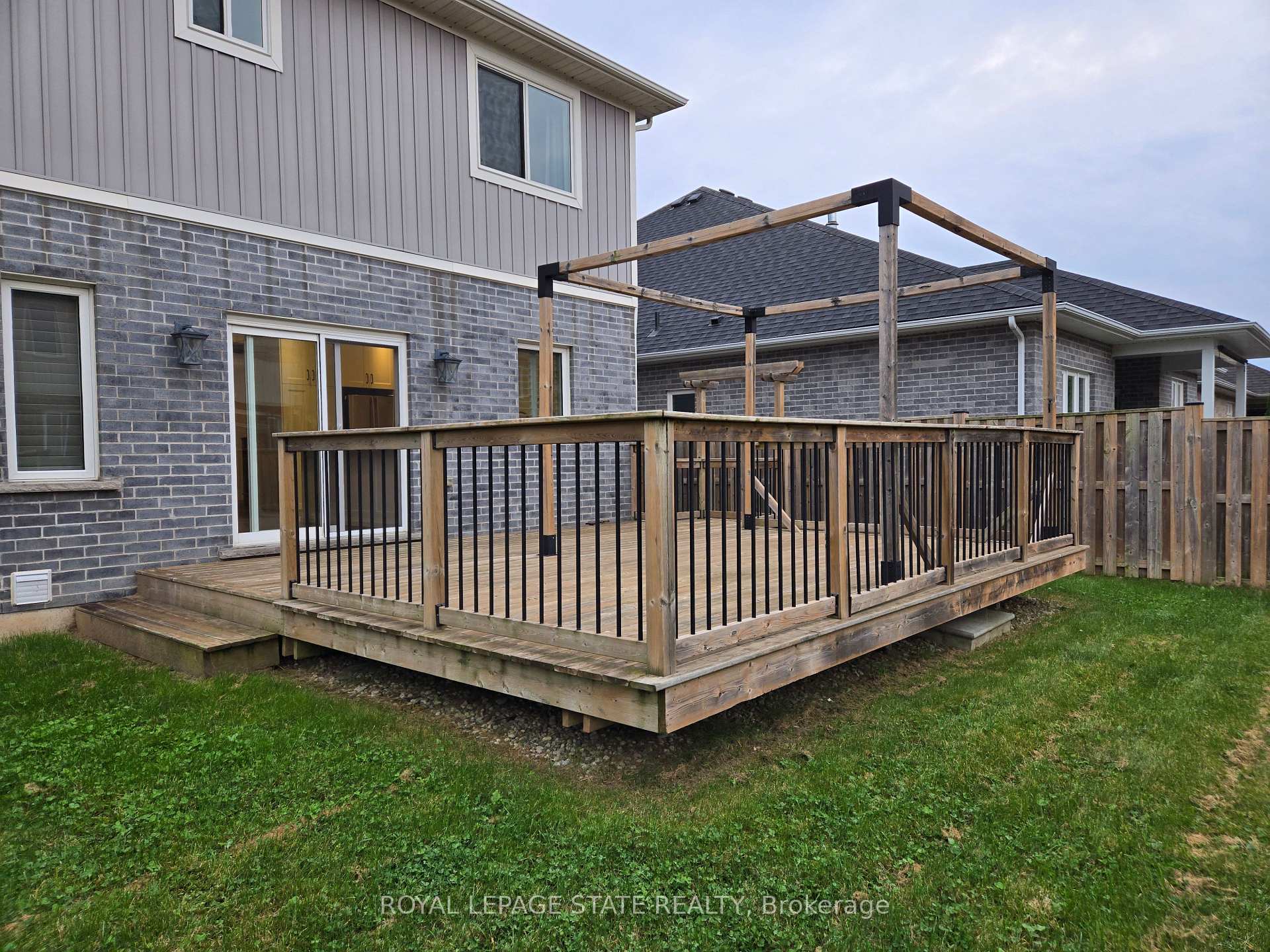 Photo 12 of 132 Lametti Drive, Pelham, Fonthill — HOMEH