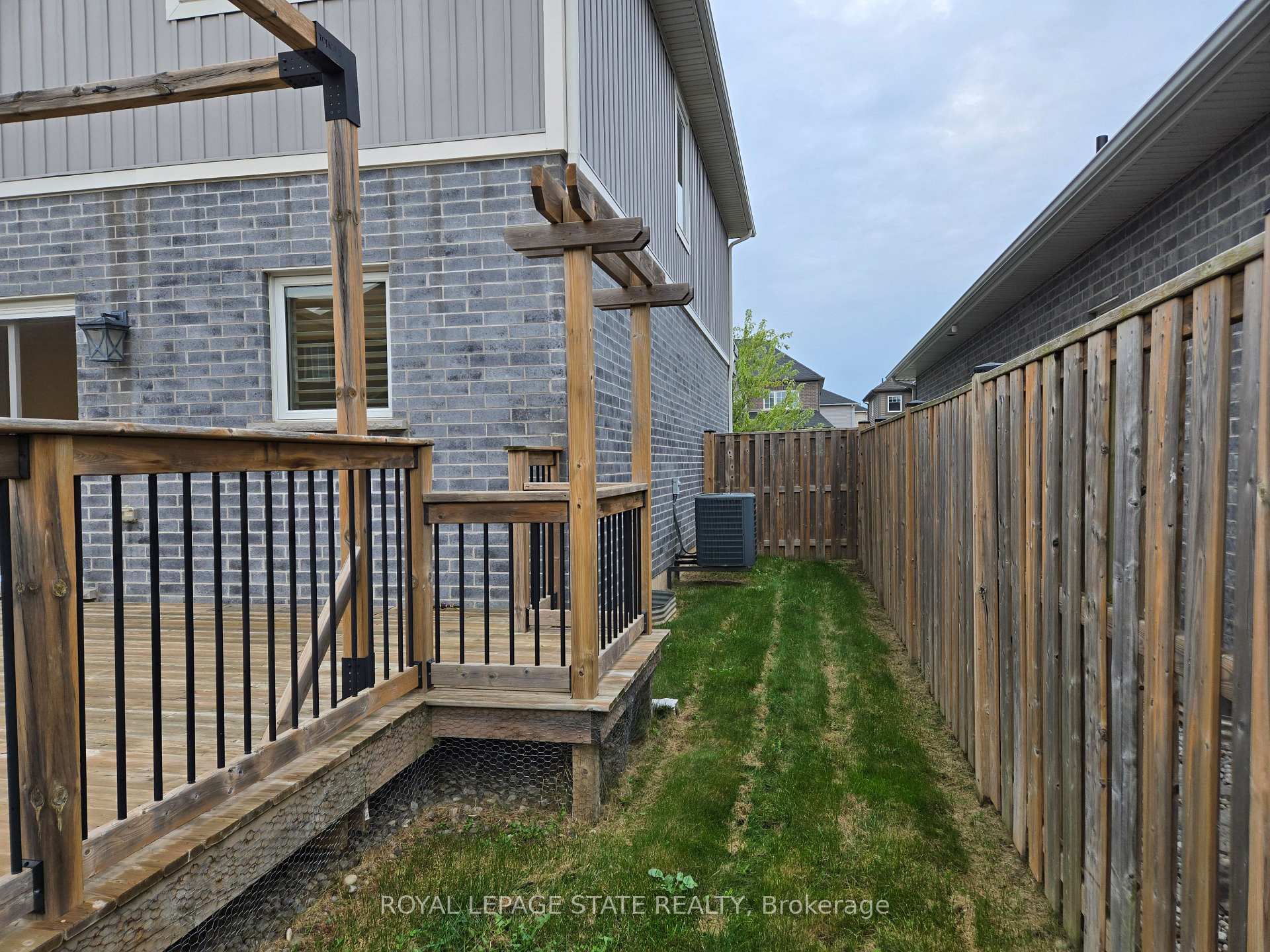 Photo 14 of 132 Lametti Drive, Pelham, Fonthill — HOMEH