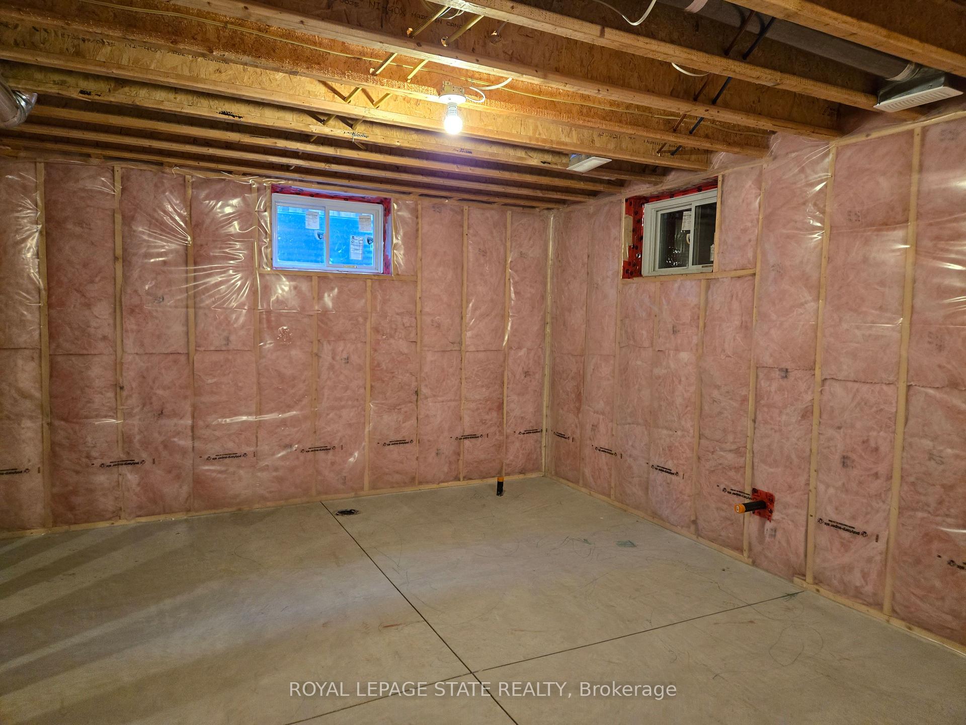 Photo 33 of 132 Lametti Drive, Pelham, Fonthill — HOMEH
