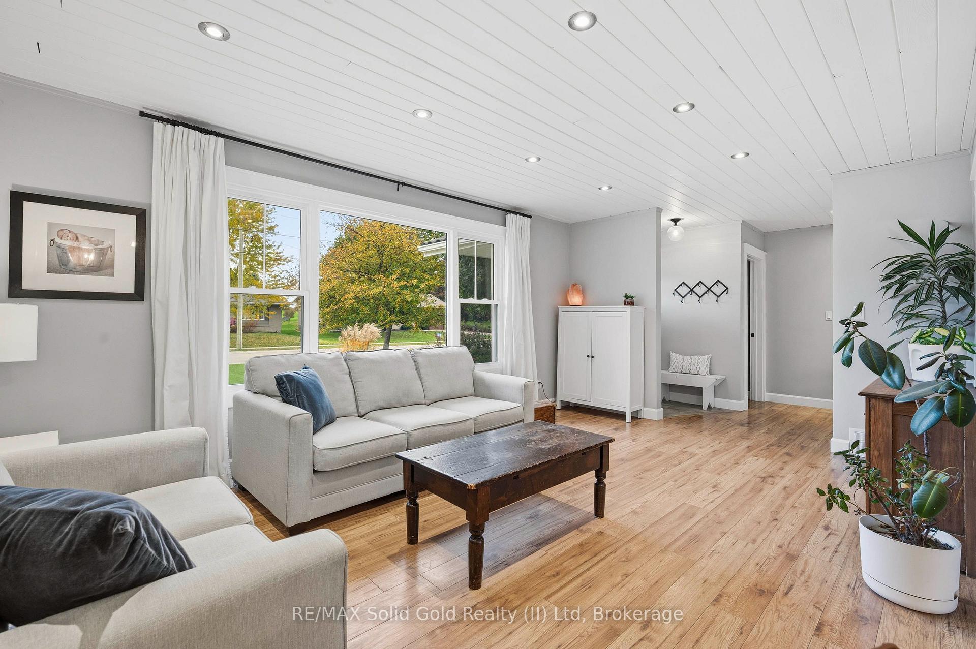Photo 5 of 91 Mill Street E, Perth East, Milverton — HOMEH