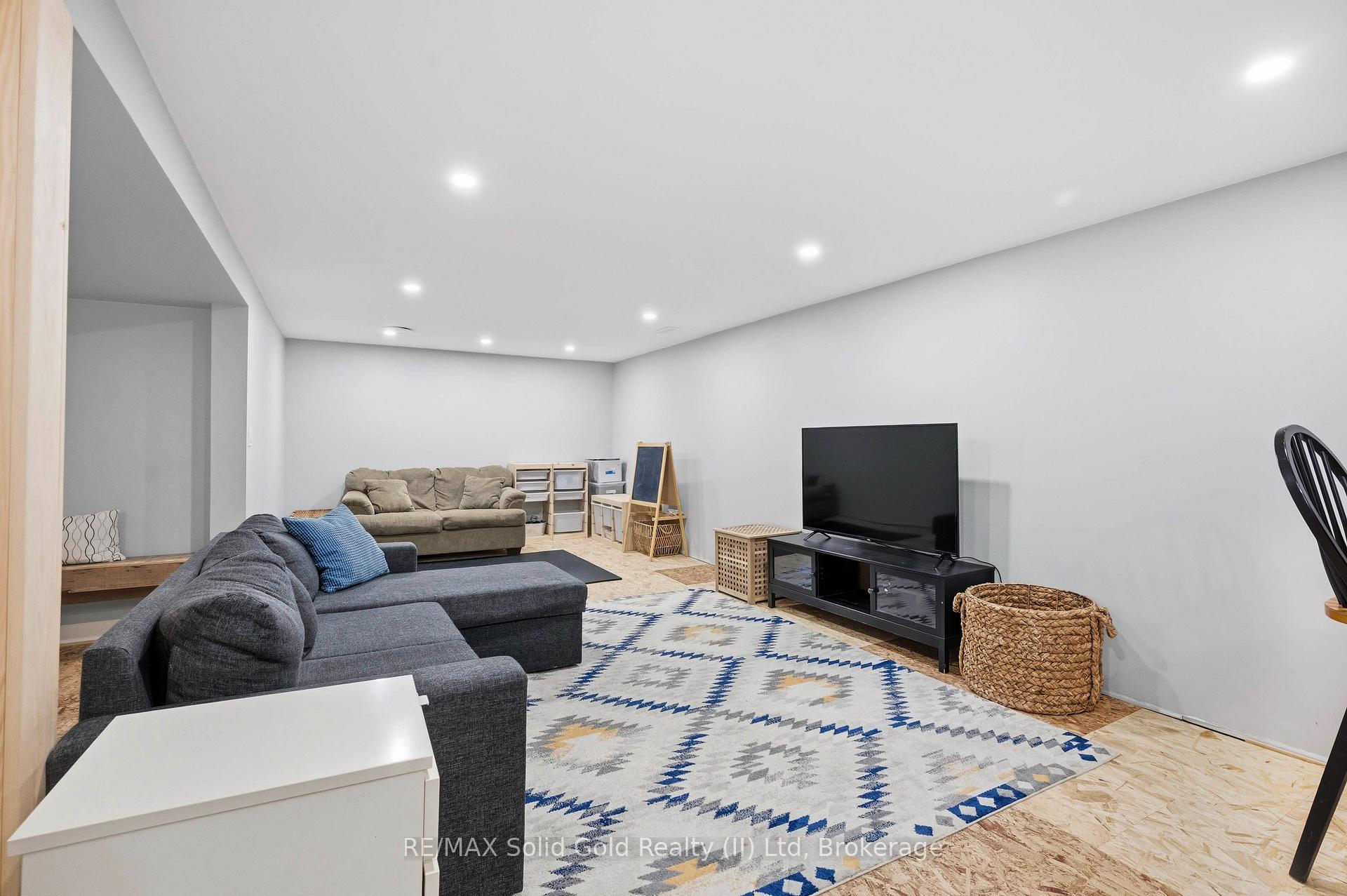 Photo 21 of 91 Mill Street E, Perth East, Milverton — HOMEH