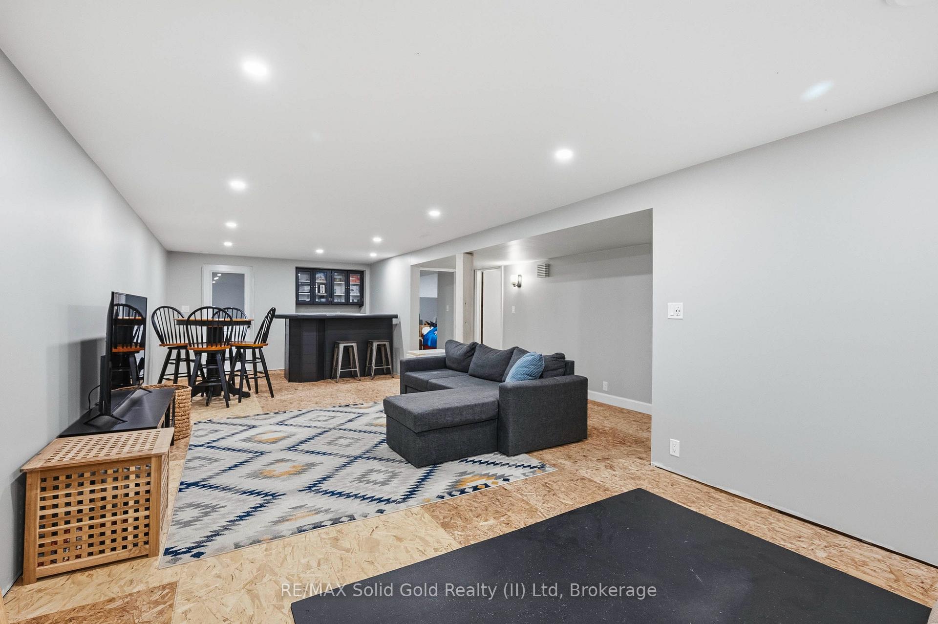 Photo 23 of 91 Mill Street E, Perth East, Milverton — HOMEH