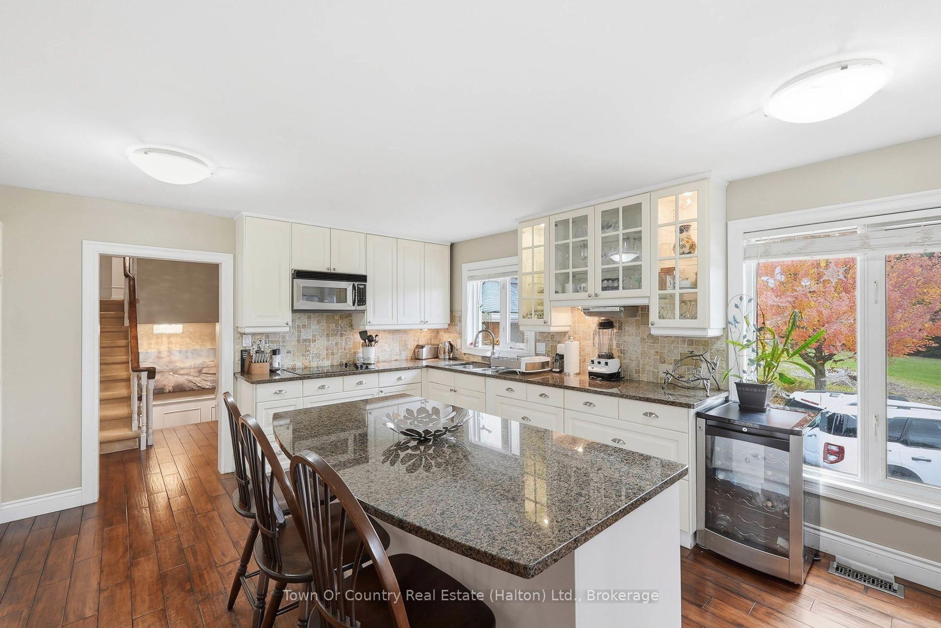 Photo 21 of 634424 Hurontario Street, Mono, Rural Mono — HOMEH