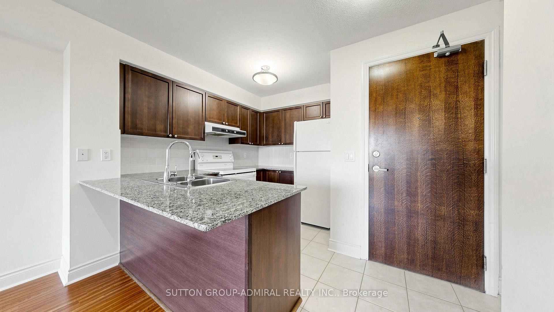 Photo 4 of Unit 806, 7 North Park Road, Vaughan, Beverley Glen — HOMEH