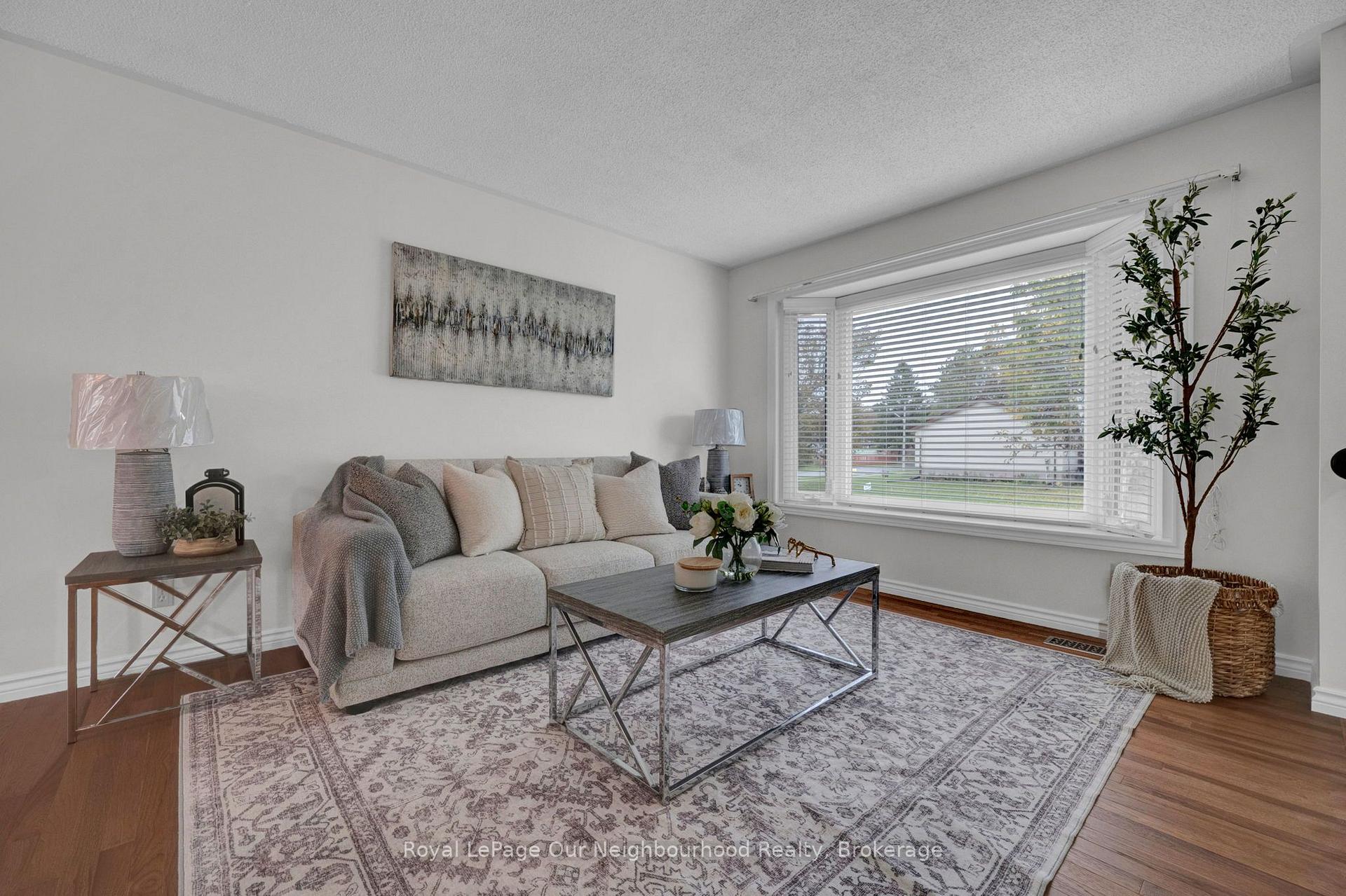 Photo 7 of 32 Alnet Drive, Belleville, Belleville Ward — HOMEH