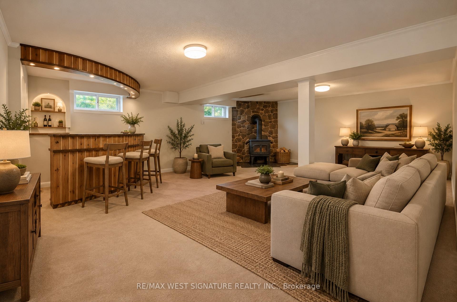 Photo 15 of 28 Bluehaven Crescent, North York, Humbermede — HOMEH