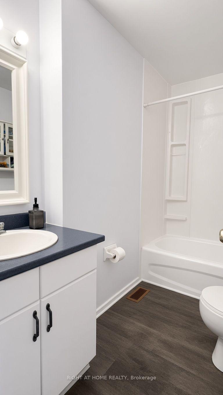 Photo 14 of Unit 14, 3043 Fairlea Crescent, Ottawa, Heron Gate/Industrial Park — HOMEH
