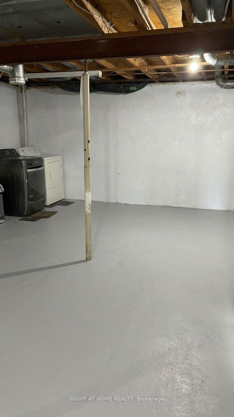 Photo 15 of Unit 14, 3043 Fairlea Crescent, Ottawa, Heron Gate/Industrial Park — HOMEH