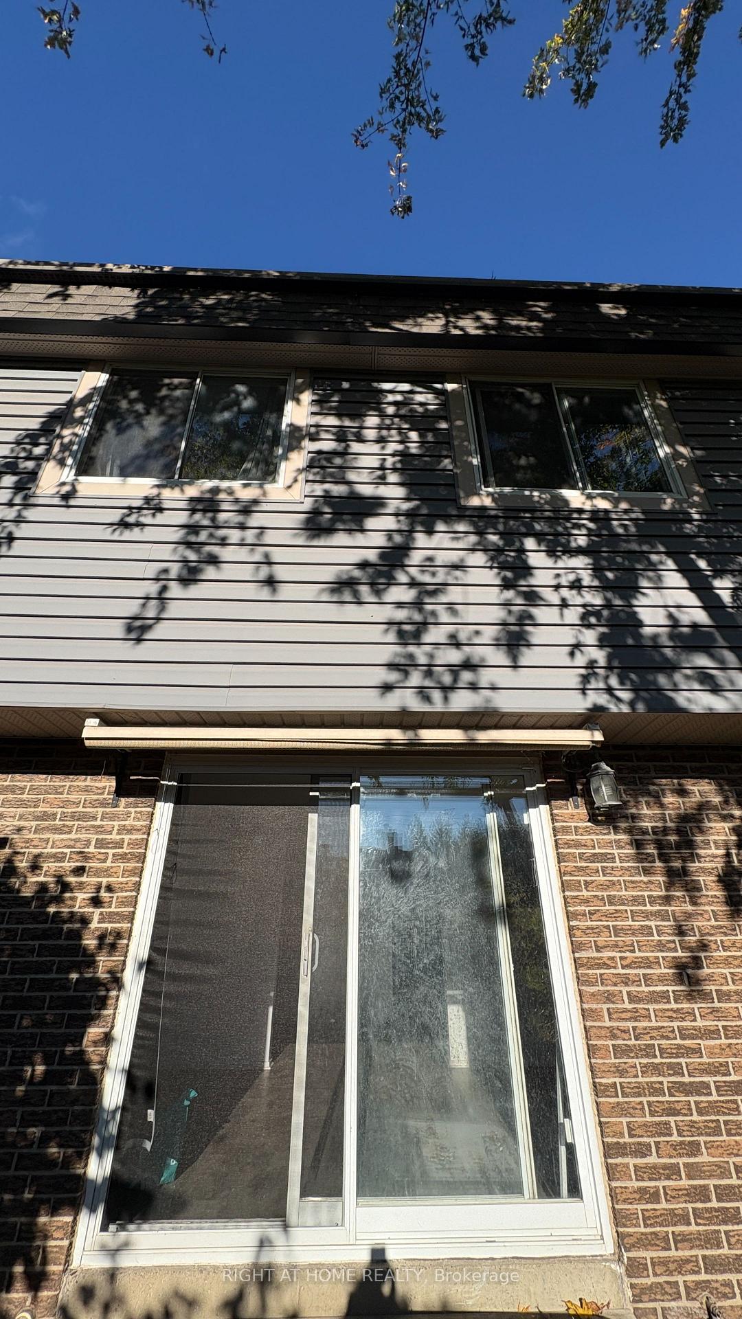 Photo 17 of Unit 14, 3043 Fairlea Crescent, Ottawa, Heron Gate/Industrial Park — HOMEH