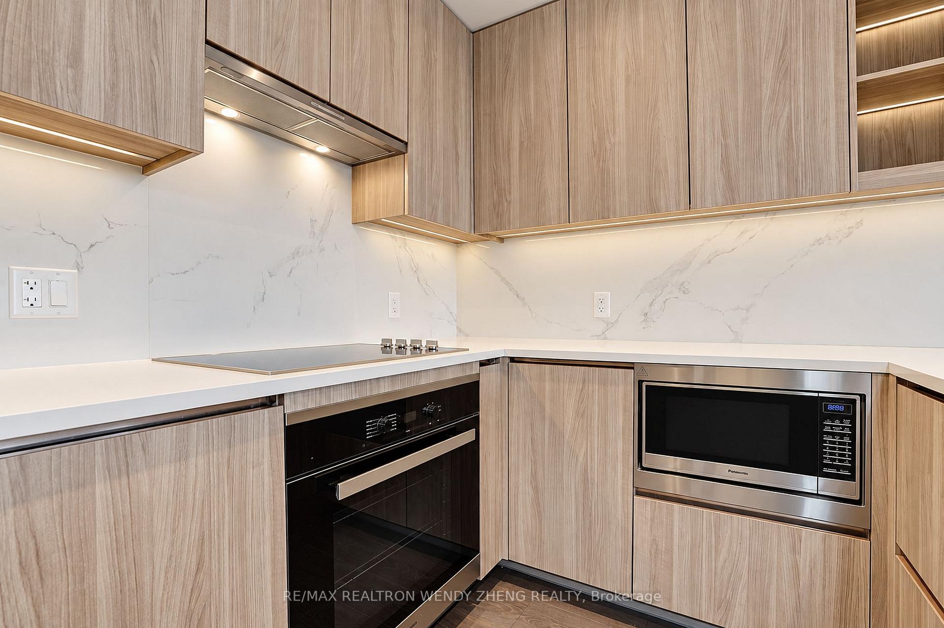 Photo 10 of Unit 2802, 27 Mcmahon Drive, North York, Bayview Village — HOMEH