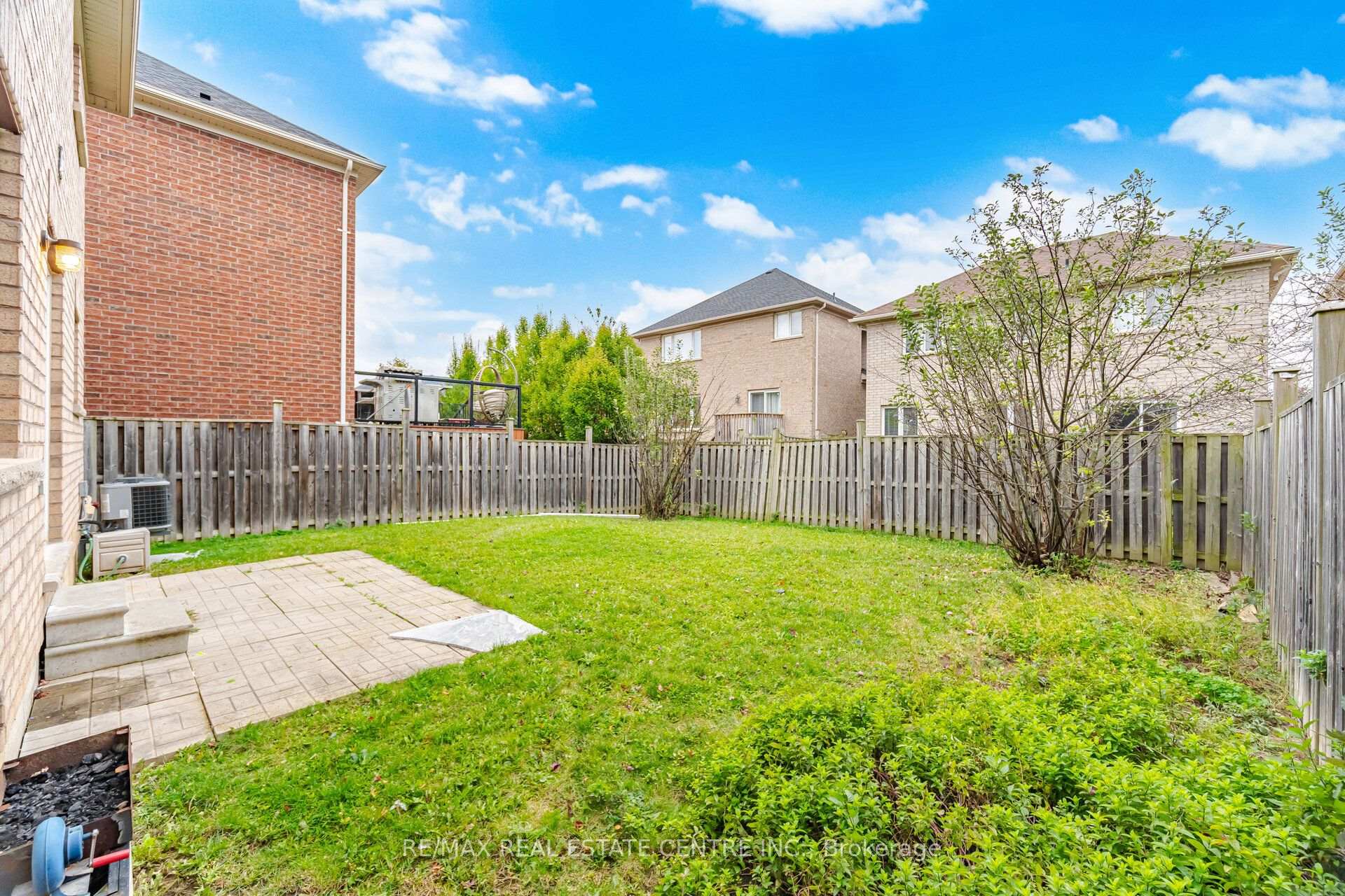 Photo 43 of 668 Caldwell Crescent, Milton, Beaty — HOMEH