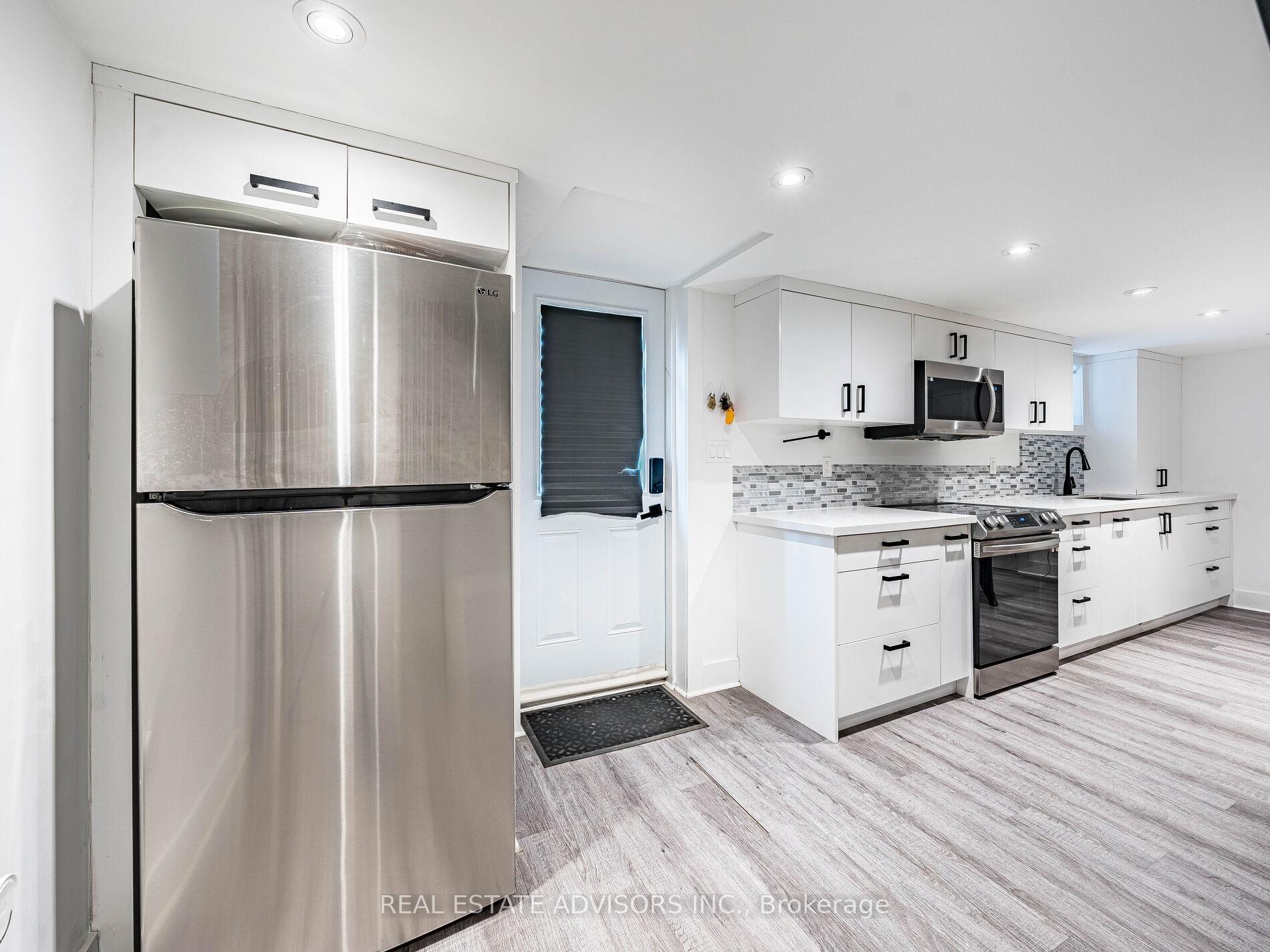 Photo 11 of 29 Ranwood Drive, North York, Humberlea-Pelmo Park — HOMEH