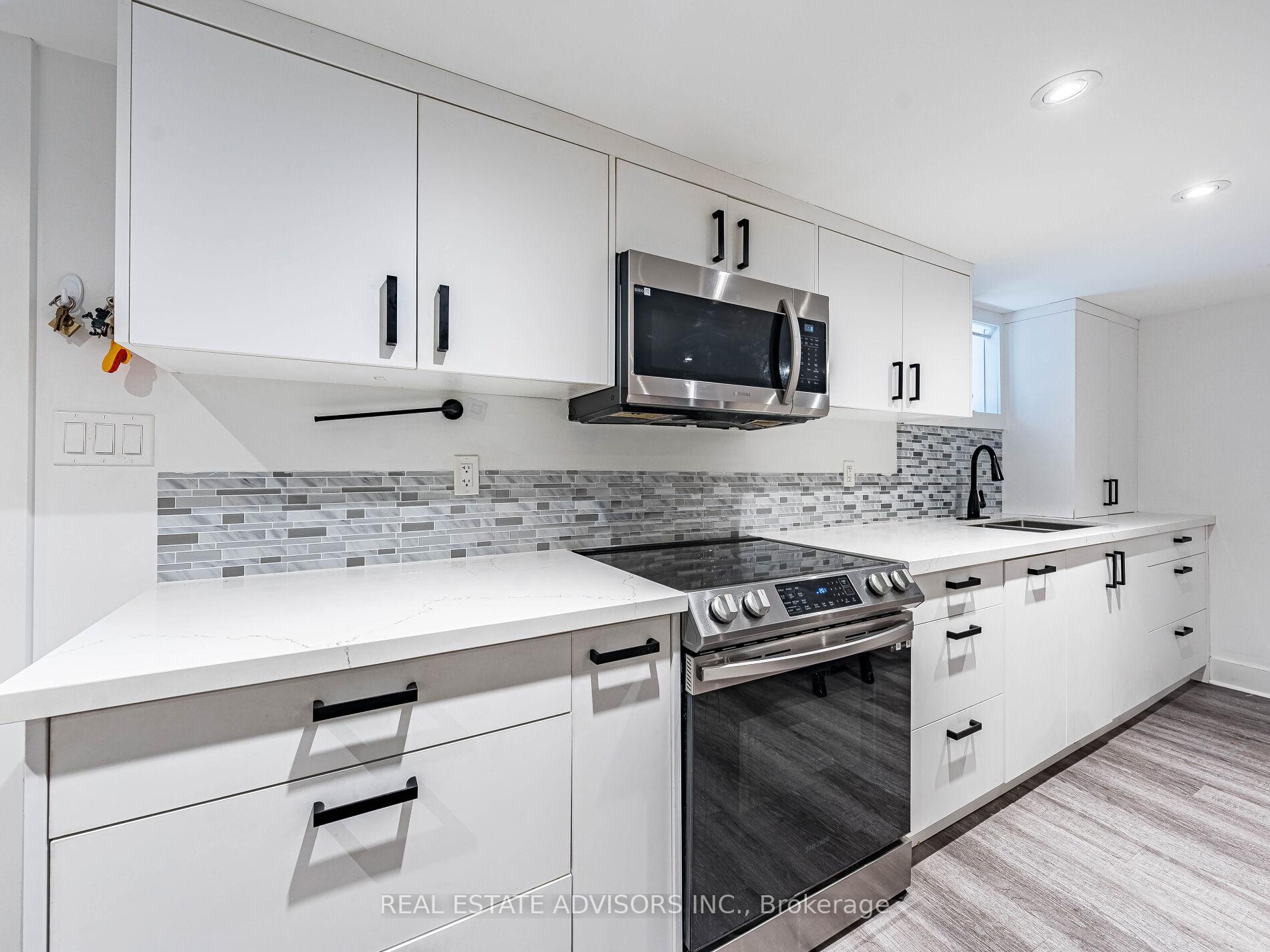Photo 12 of 29 Ranwood Drive, North York, Humberlea-Pelmo Park — HOMEH