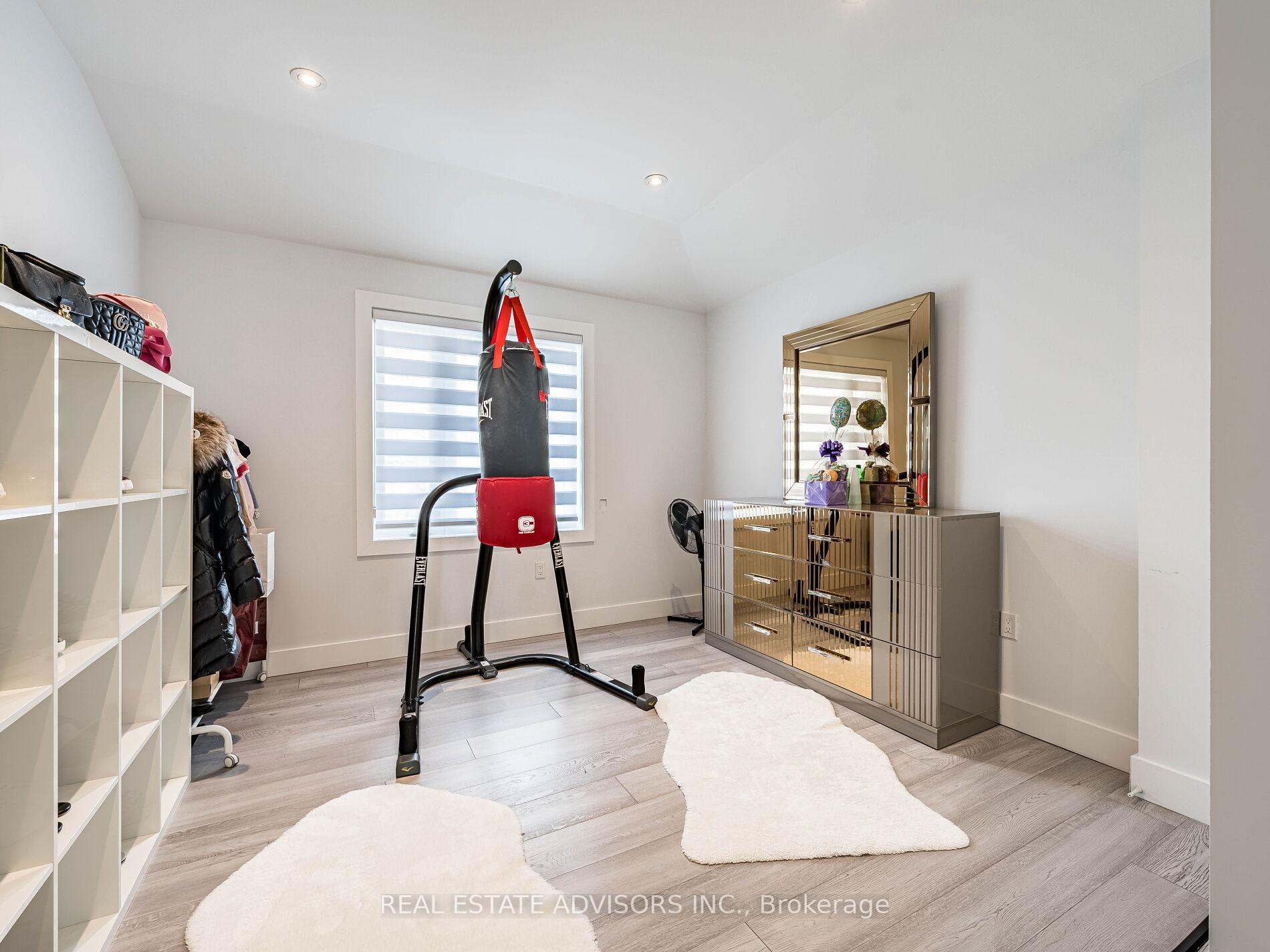 Photo 17 of 29 Ranwood Drive, North York, Humberlea-Pelmo Park — HOMEH