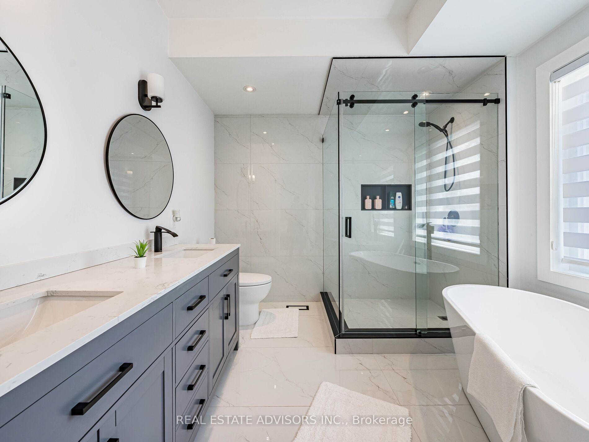 Photo 19 of 29 Ranwood Drive, North York, Humberlea-Pelmo Park — HOMEH