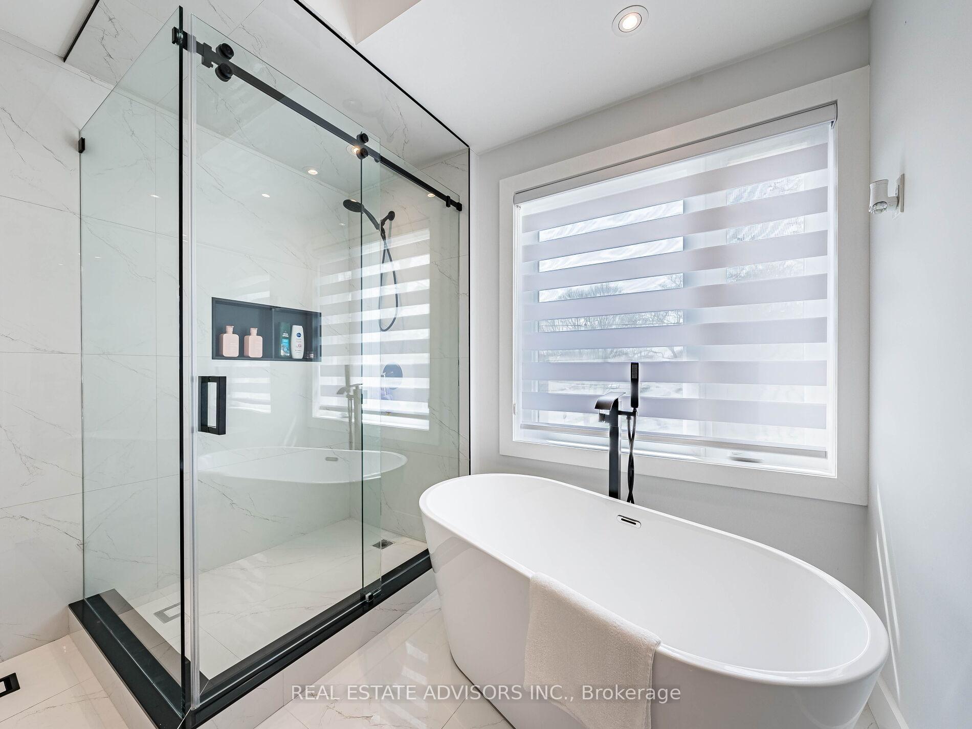 Photo 20 of 29 Ranwood Drive, North York, Humberlea-Pelmo Park — HOMEH
