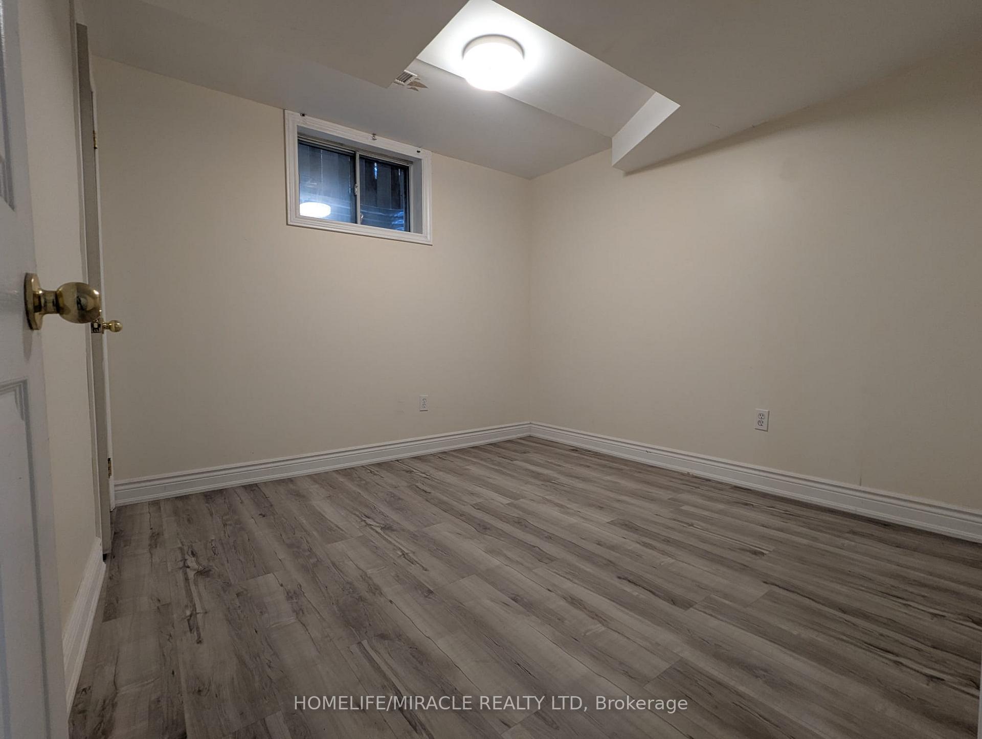 Photo 9 of 5118 Cree Lane, Mississauga, Hurontario — HOMEH