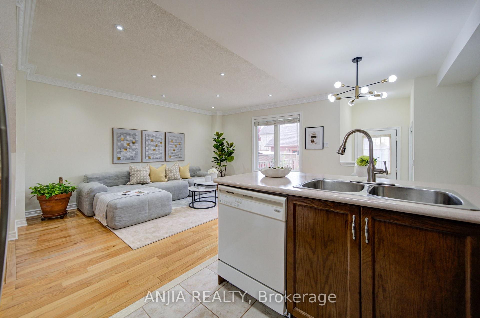 Photo 15 of 2035 Bur Oak Avenue, Markham, Greensborough — HOMEH