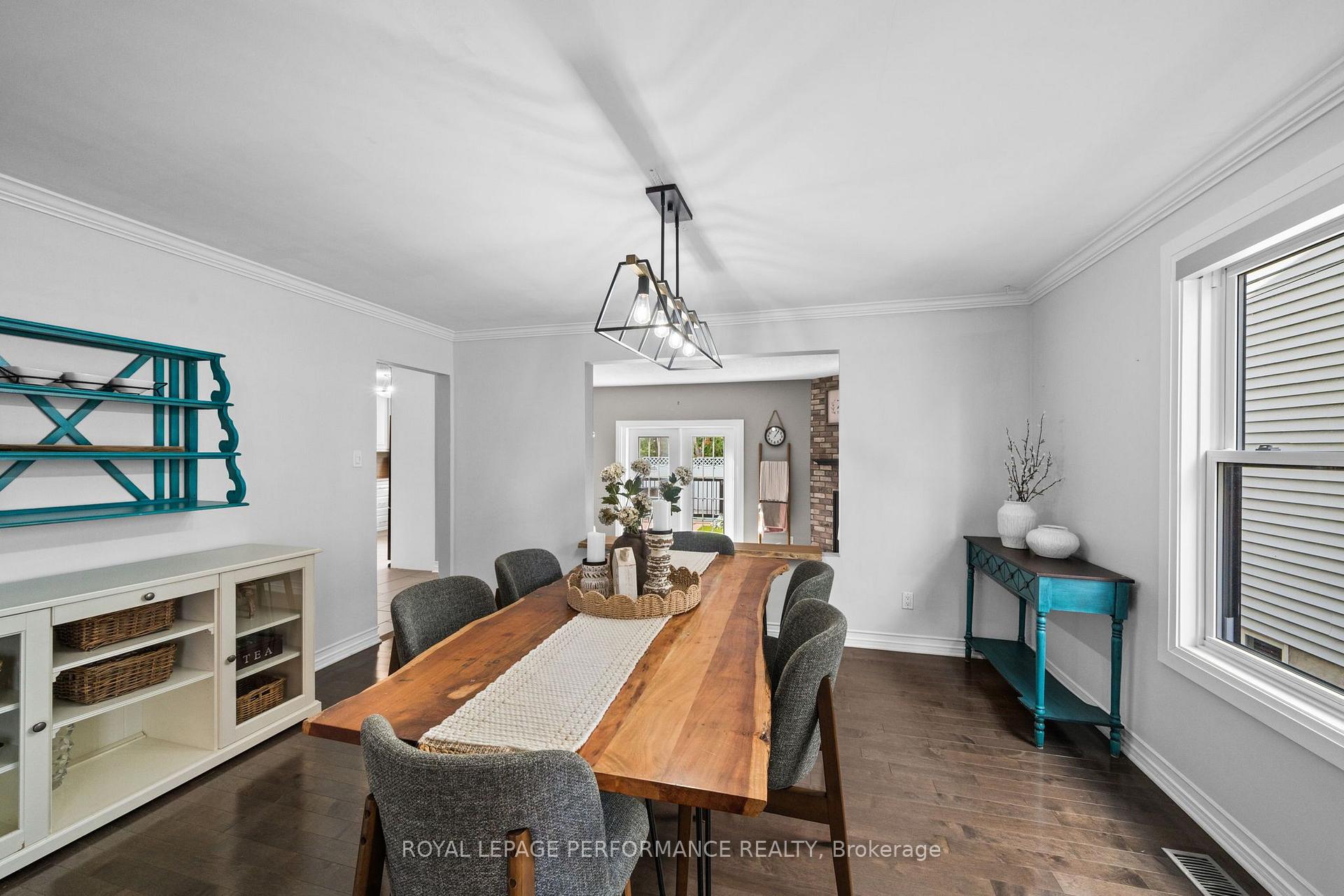 Photo 10 of 550 Foxview Place, Ottawa, CFB Rockcliffe and Area — HOMEH