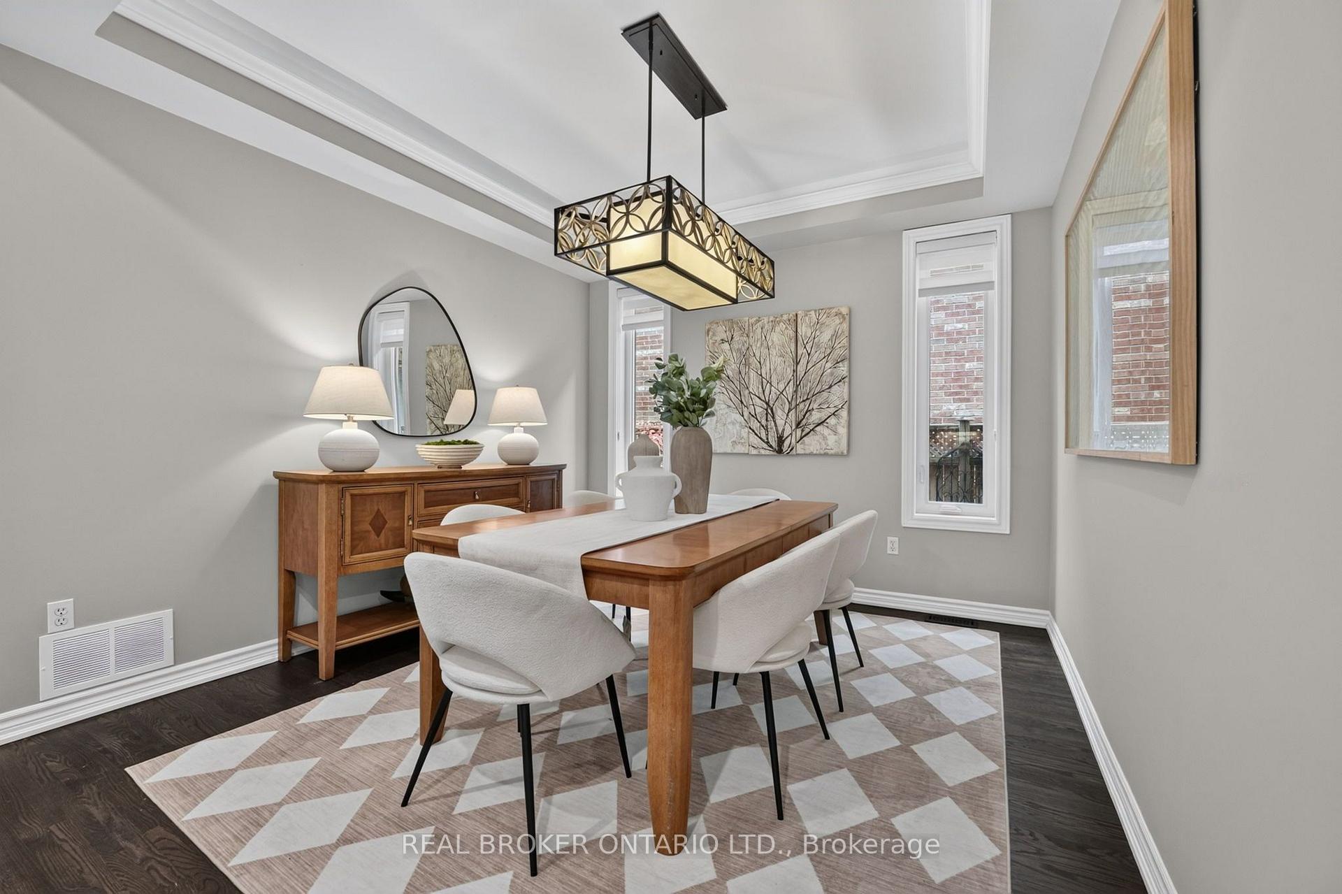 Photo 5 of 2243 Woodcrest Drive, Oakville, Westmount — HOMEH