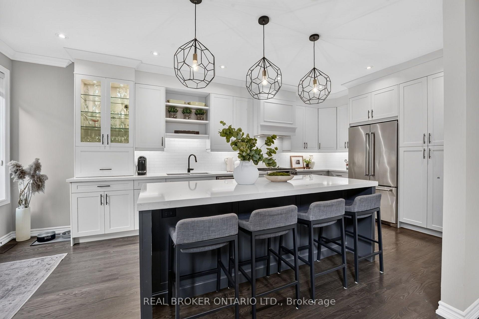 Photo 12 of 2243 Woodcrest Drive, Oakville, Westmount — HOMEH