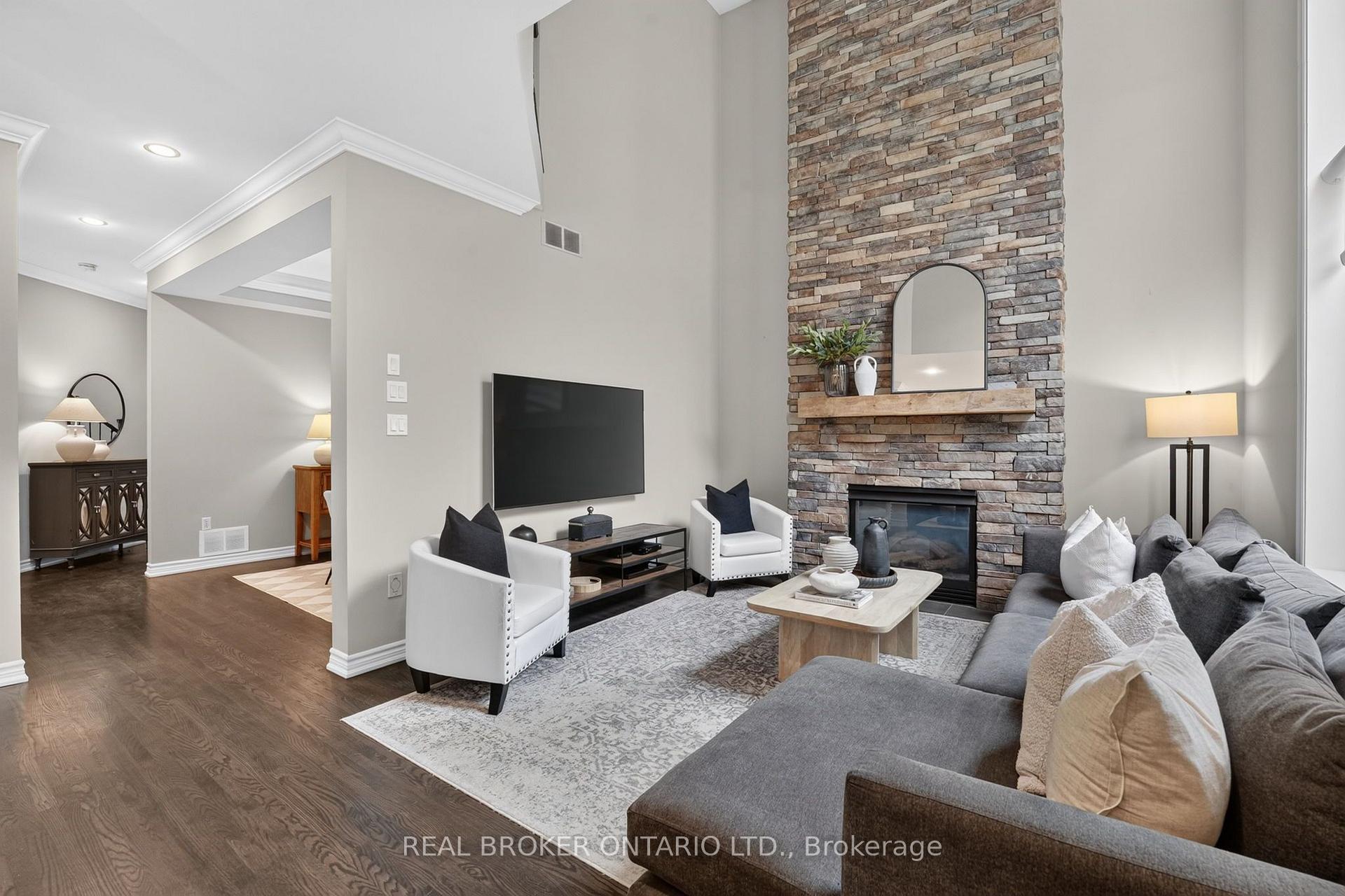 Photo 18 of 2243 Woodcrest Drive, Oakville, Westmount — HOMEH
