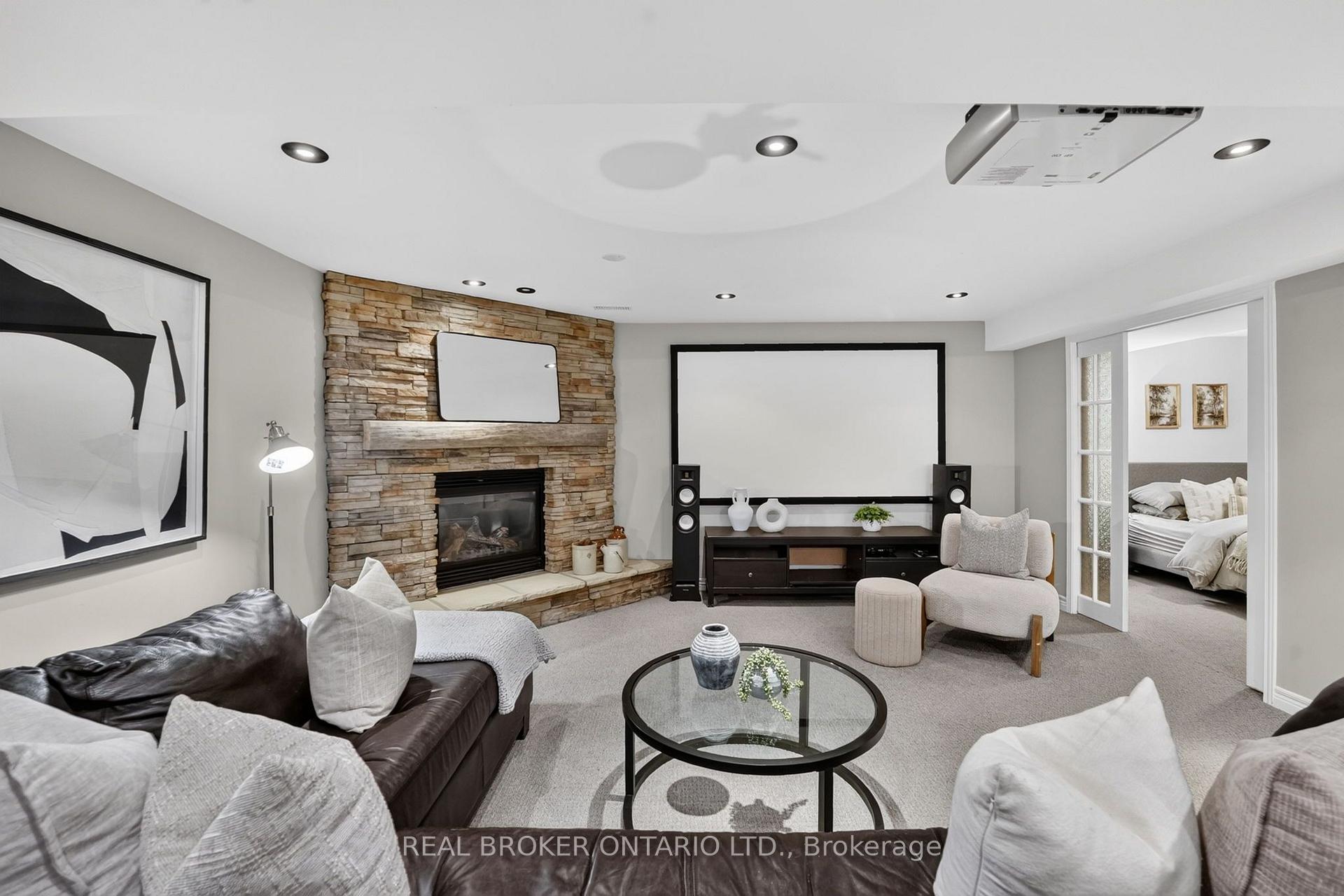 Photo 39 of 2243 Woodcrest Drive, Oakville, Westmount — HOMEH