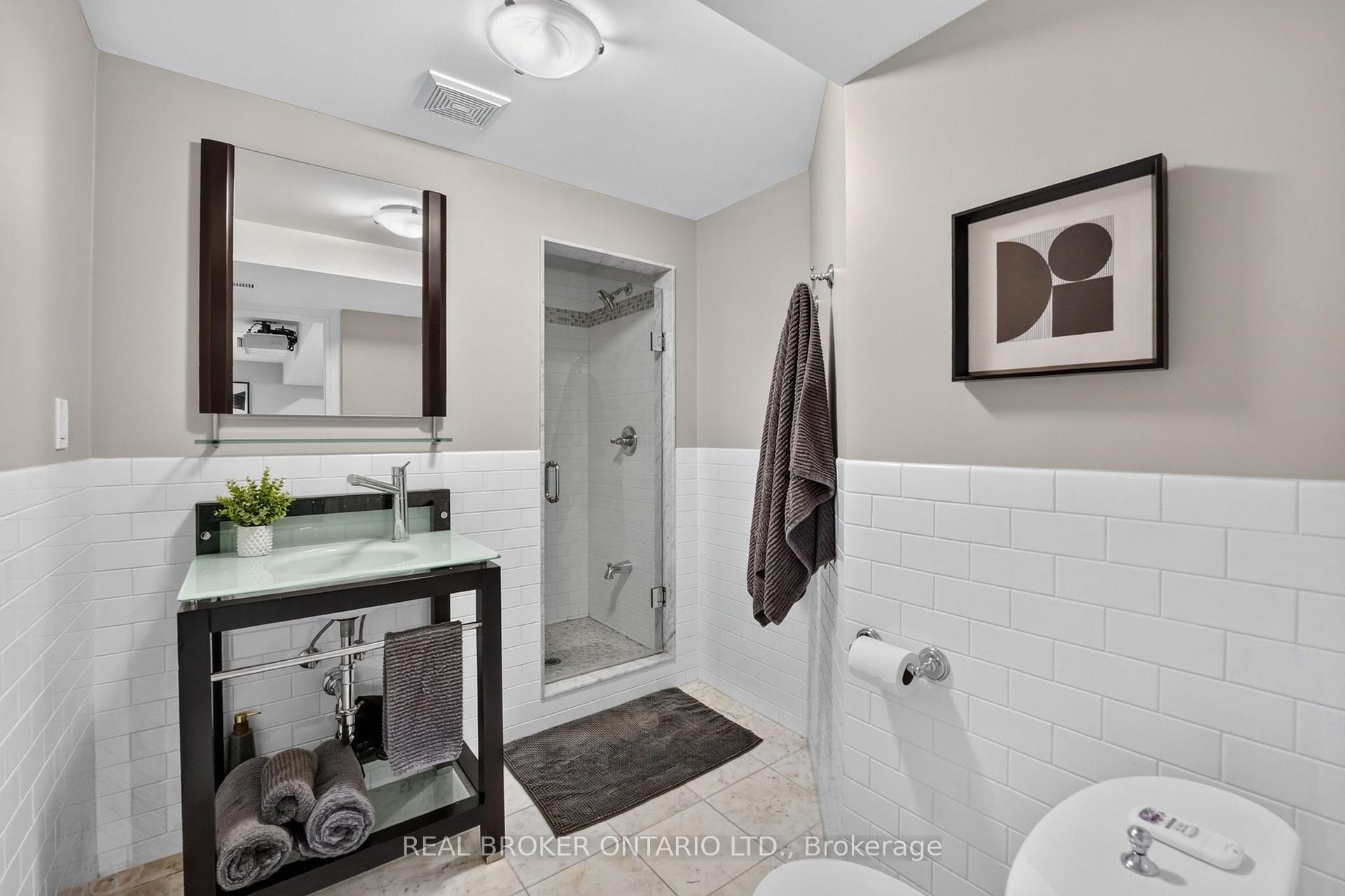 Photo 42 of 2243 Woodcrest Drive, Oakville, Westmount — HOMEH