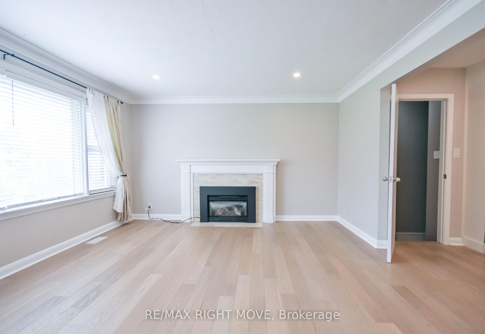 Photo 5 of 10 Letitia Street, Barrie, Sunnidale — HOMEH