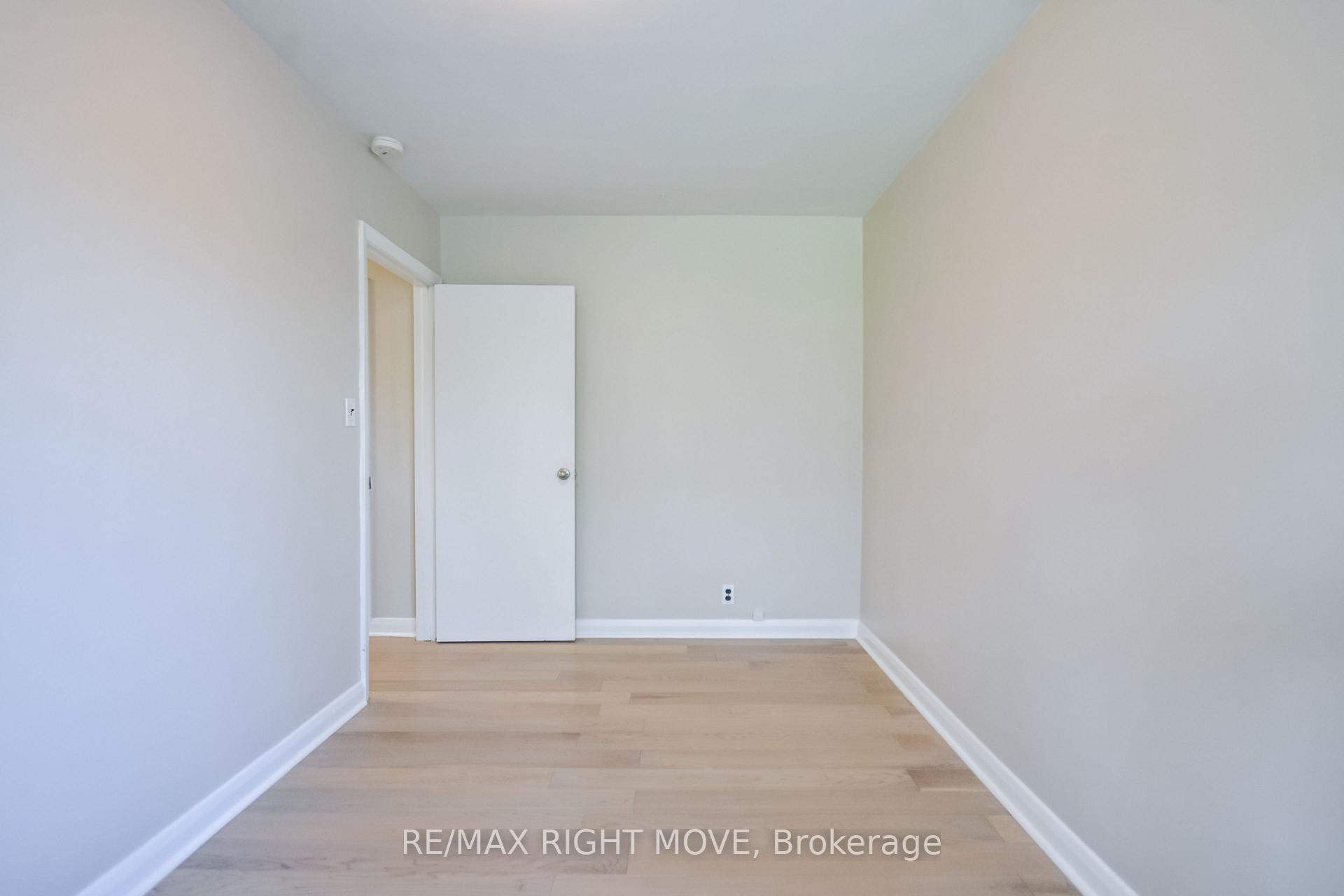 Photo 18 of 10 Letitia Street, Barrie, Sunnidale — HOMEH