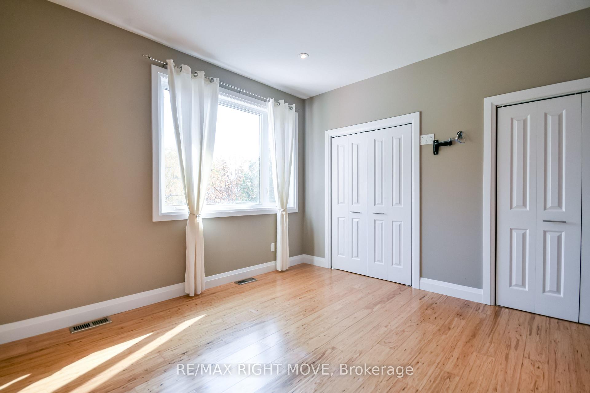 Photo 22 of 10 Letitia Street, Barrie, Sunnidale — HOMEH