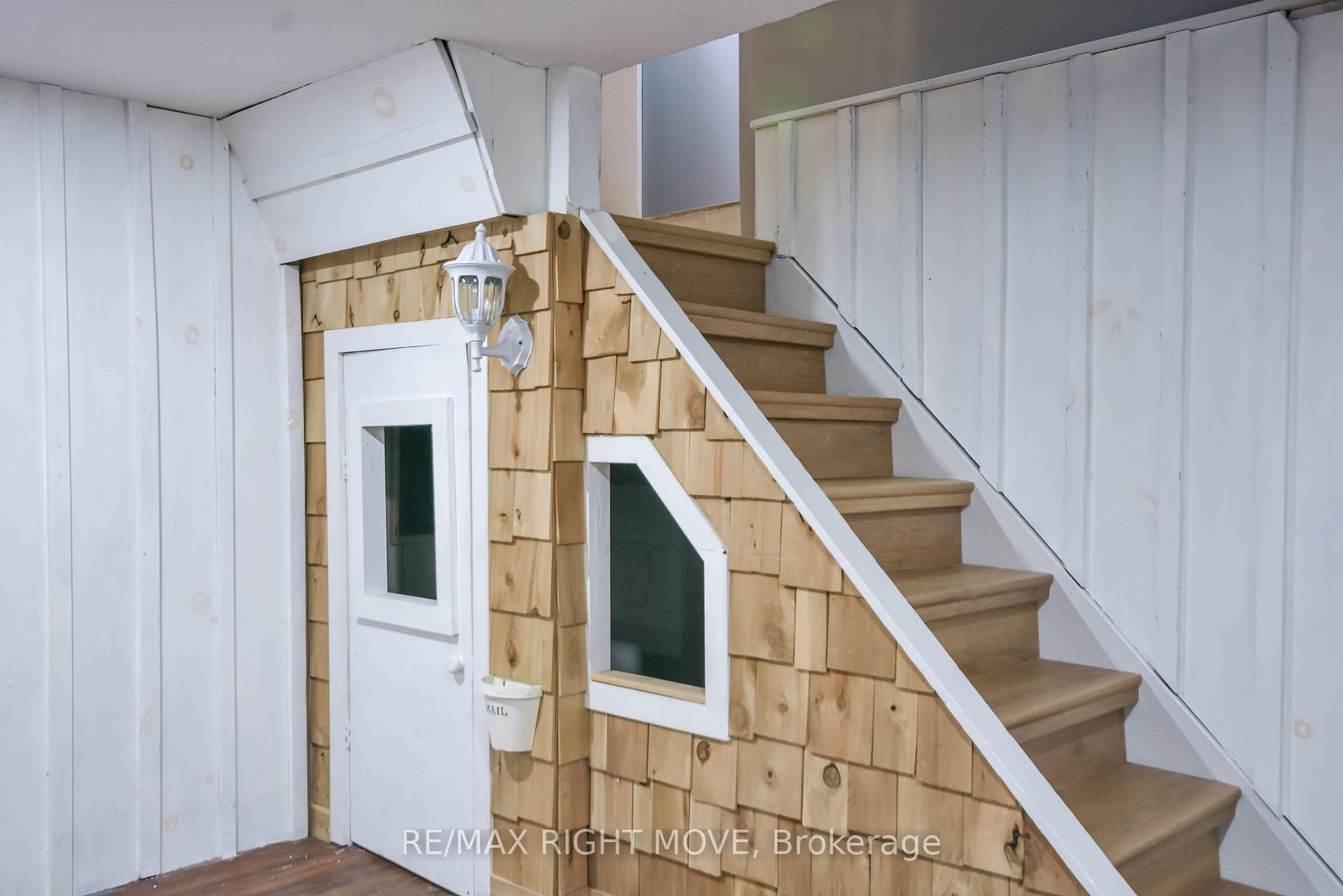 Photo 28 of 10 Letitia Street, Barrie, Sunnidale — HOMEH