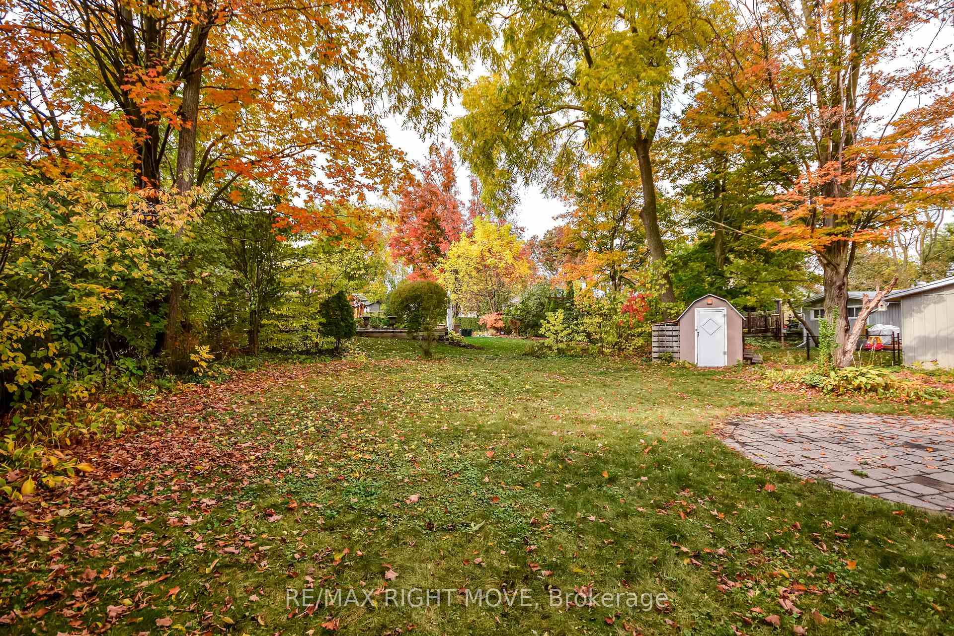 Photo 35 of 10 Letitia Street, Barrie, Sunnidale — HOMEH