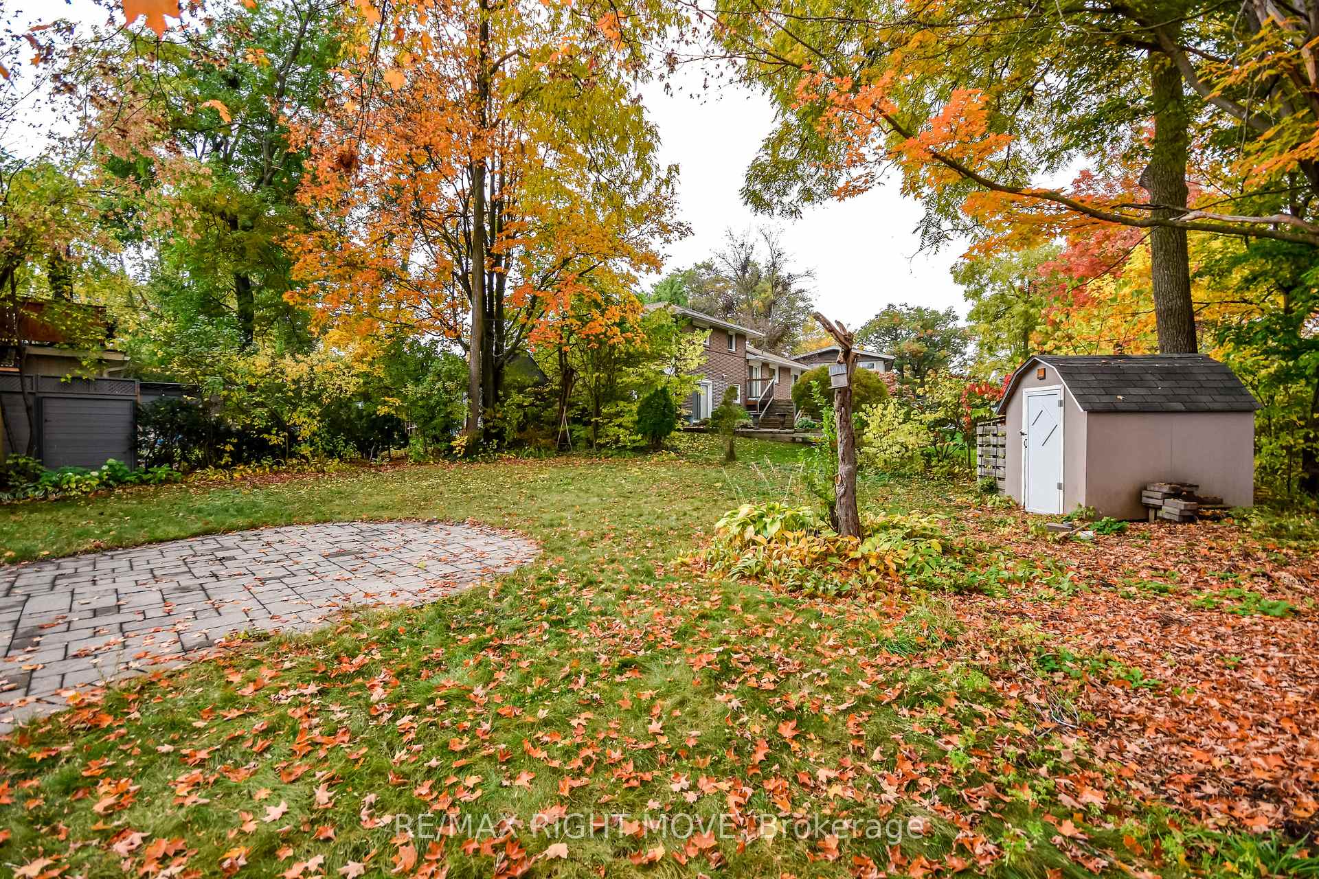 Photo 39 of 10 Letitia Street, Barrie, Sunnidale — HOMEH