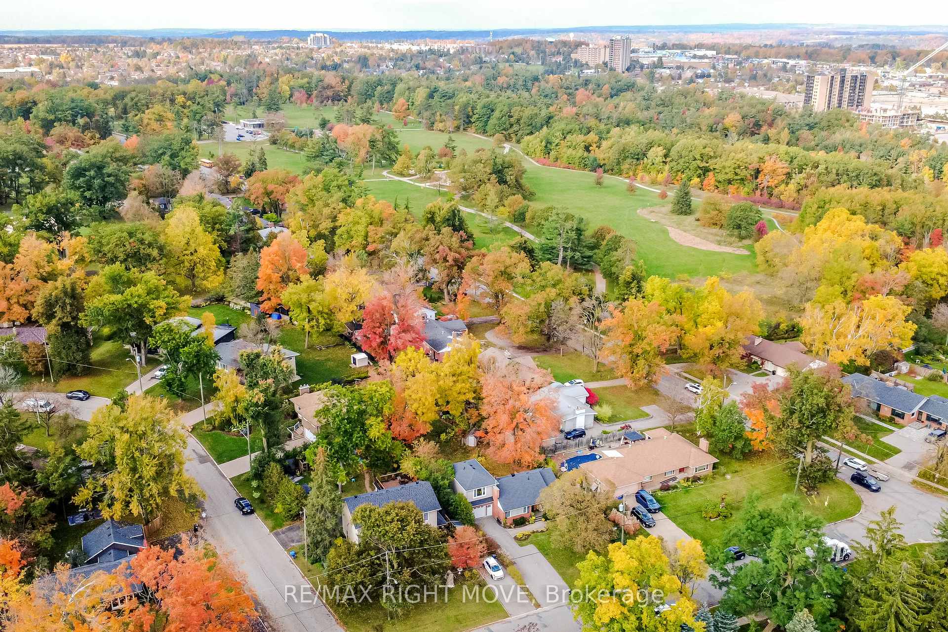 Photo 47 of 10 Letitia Street, Barrie, Sunnidale — HOMEH
