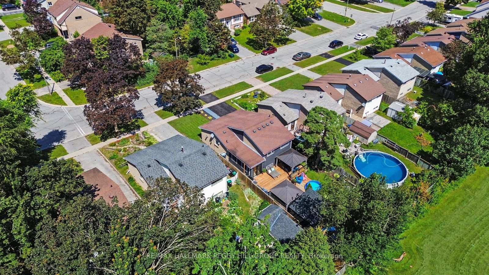 Photo 20 of 29 Shelley Lane, Barrie, Letitia Heights — HOMEH