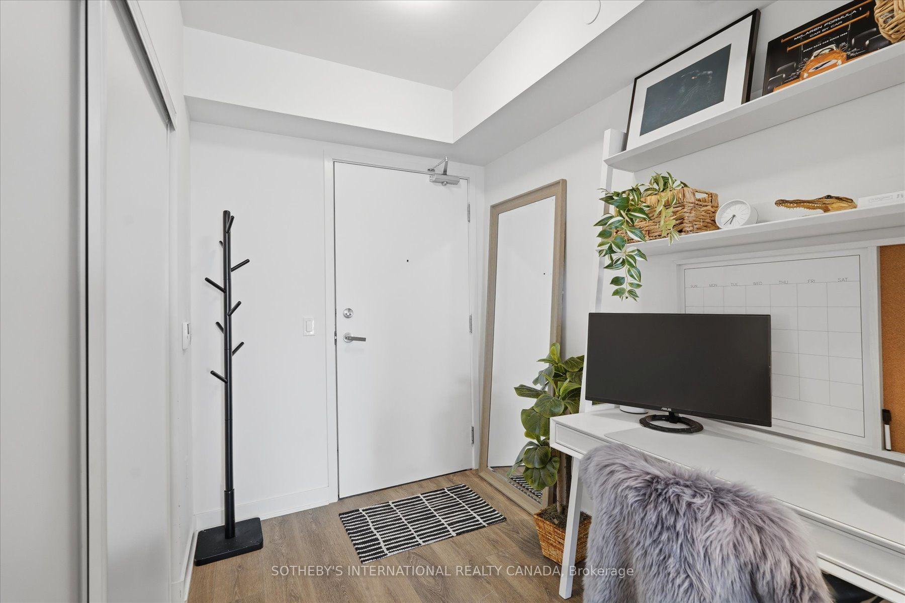 Photo 3 of Unit 2307, 195 Redpath Avenue, Toronto, Mount Pleasant West — HOMEH