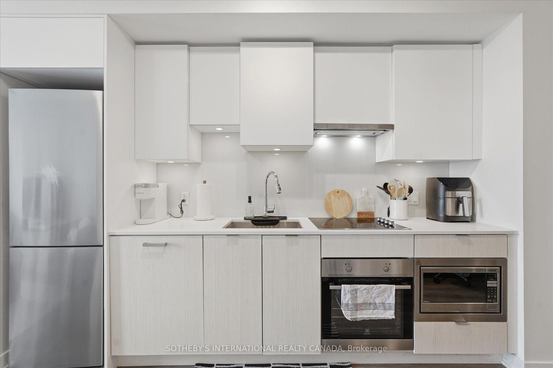 Photo 6 of Unit 2307, 195 Redpath Avenue, Toronto, Mount Pleasant West — HOMEH
