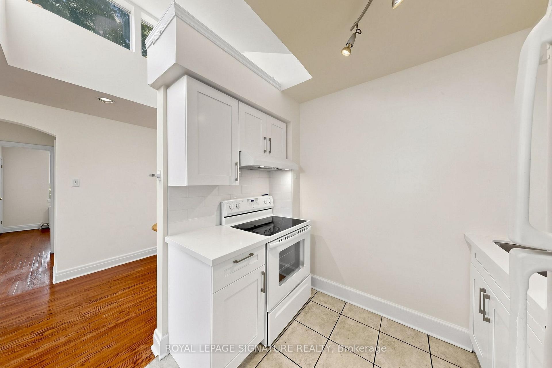 Photo 12 of Unit 2, 461 Eglinton Avenue E, Toronto, Mount Pleasant East — HOMEH