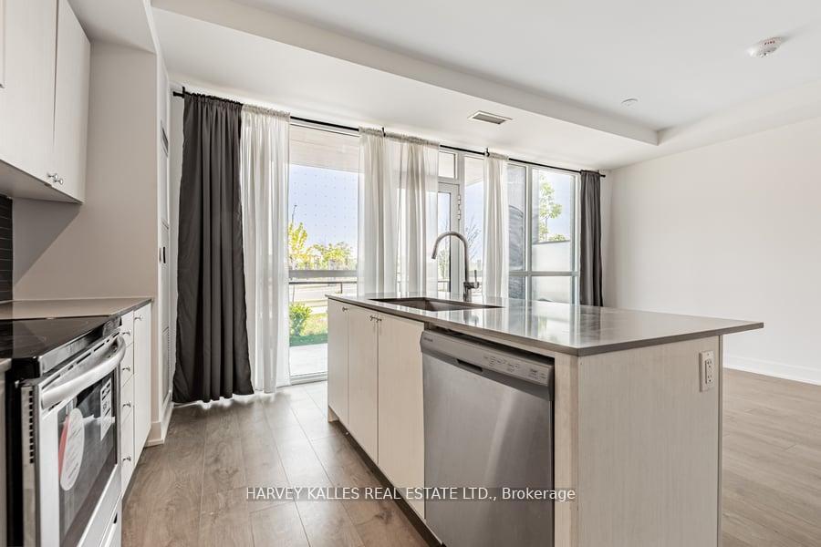 Photo 13 of Unit 4, 60 George Butchart Drive, North York, Downsview-Roding-CFB — HOMEH