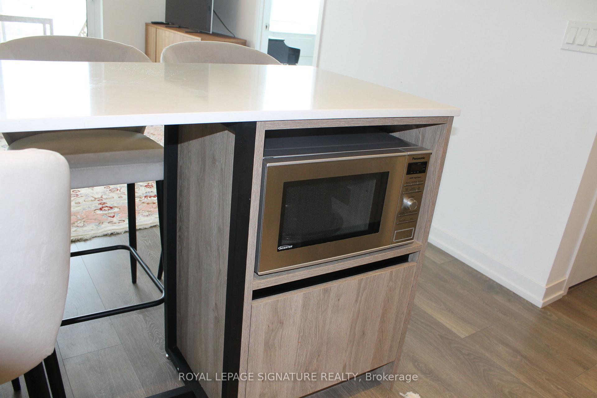 Photo 8 of Unit C701, 8 Beverley Glen Boulevard, Vaughan, Beverley Glen — HOMEH