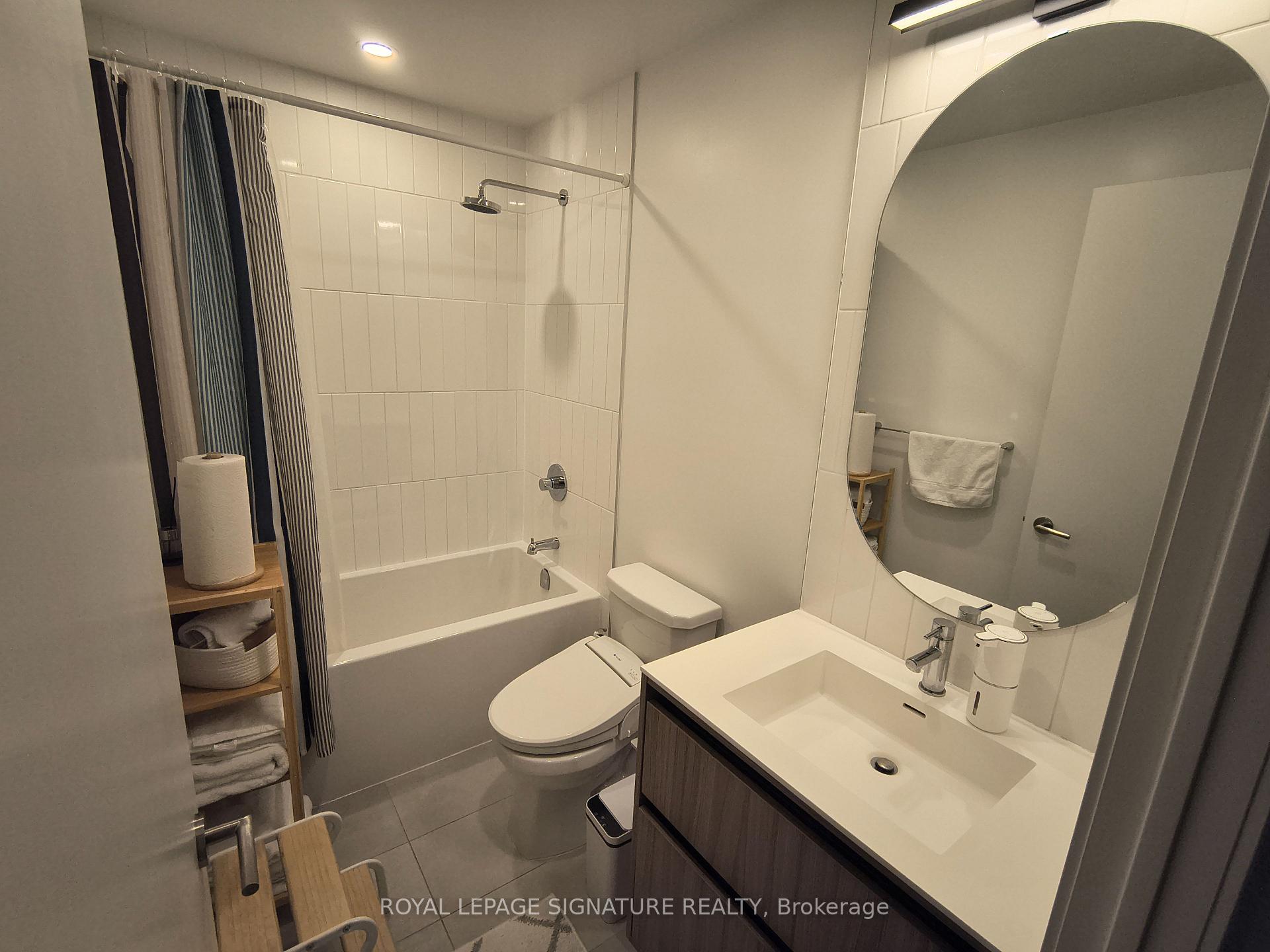 Photo 17 of Unit C701, 8 Beverley Glen Boulevard, Vaughan, Beverley Glen — HOMEH